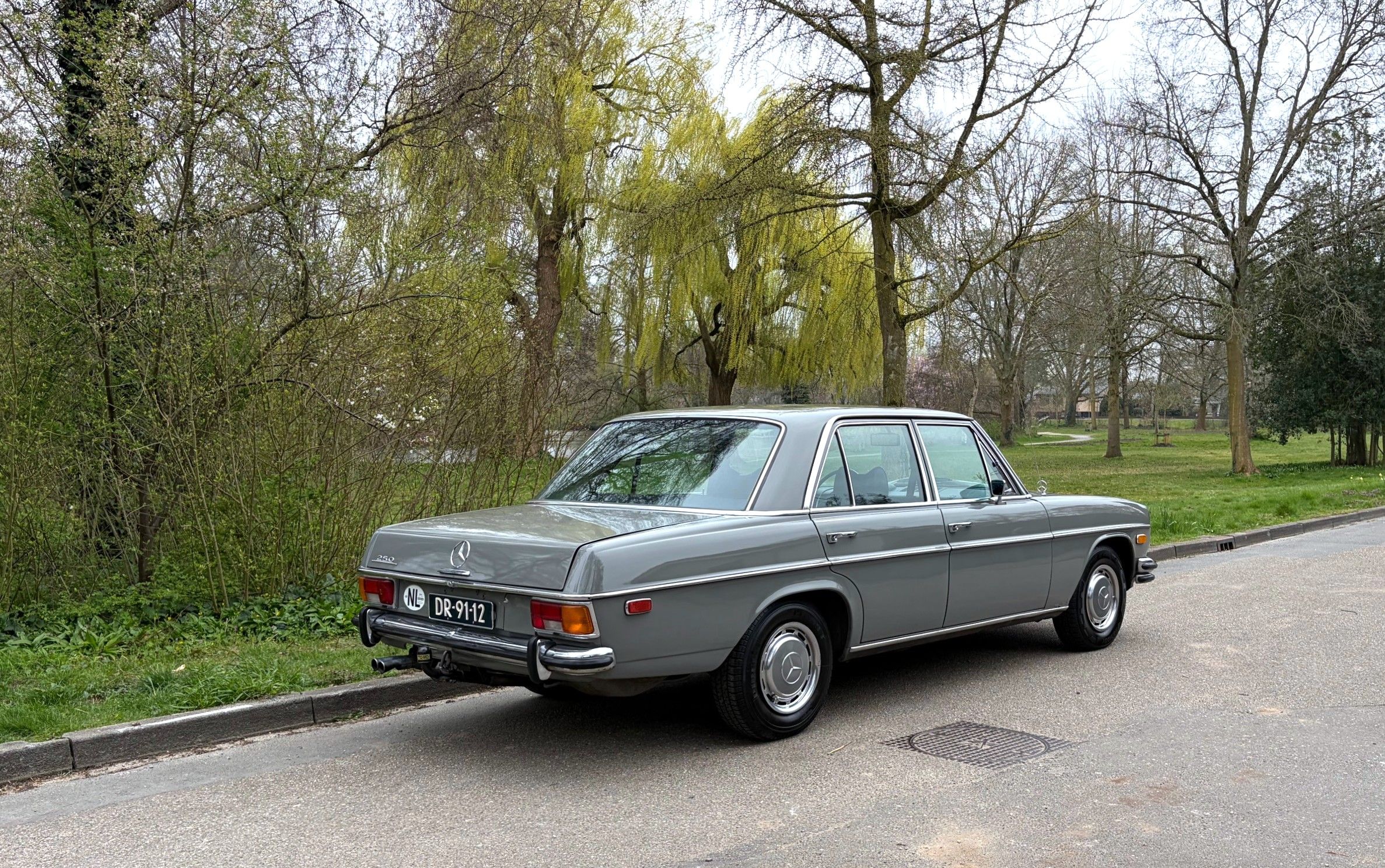 Mercedes 250 W114 /8 Full History and very original., foto 4