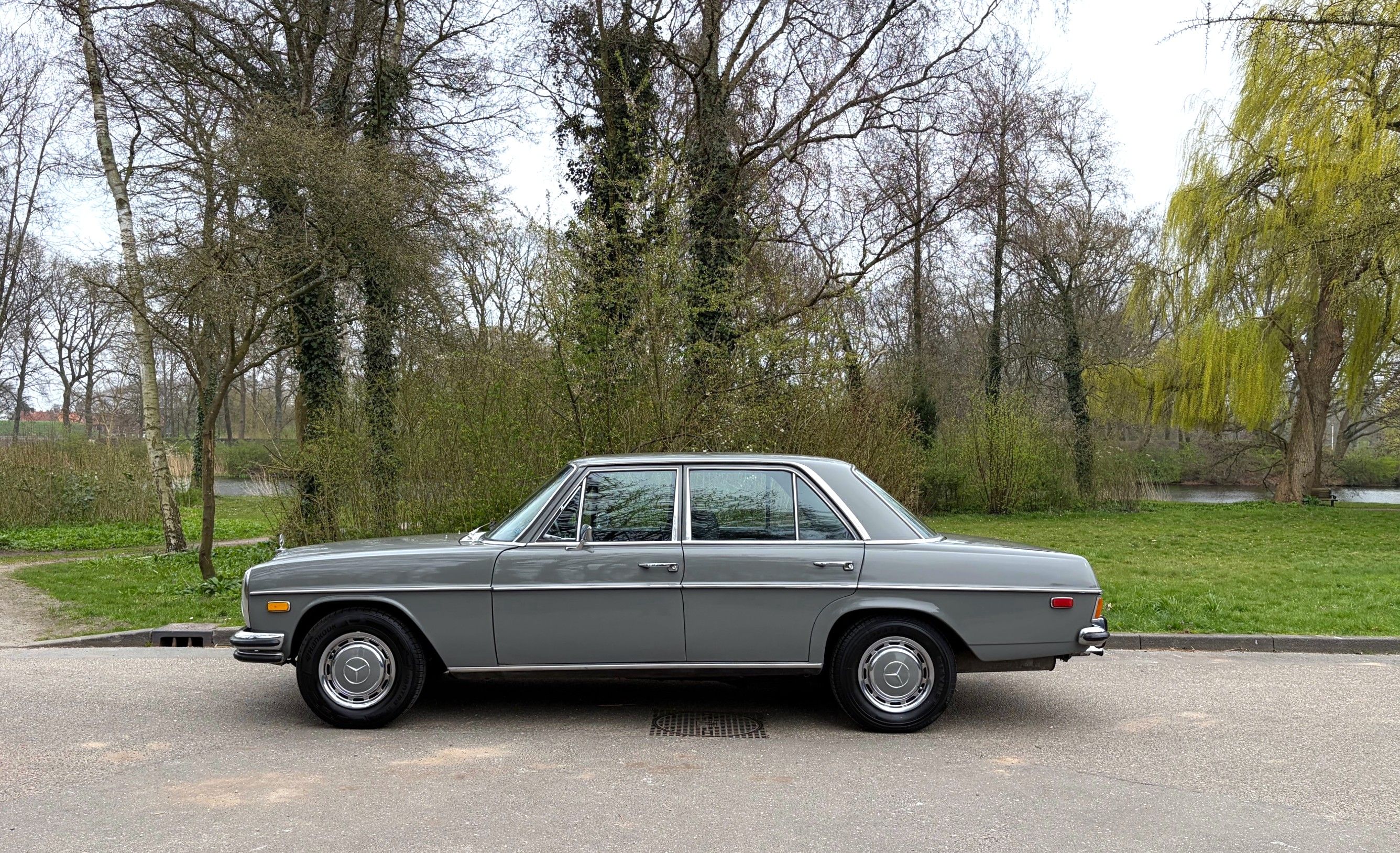 Mercedes 250 W114 /8 Full History and very original., foto 8