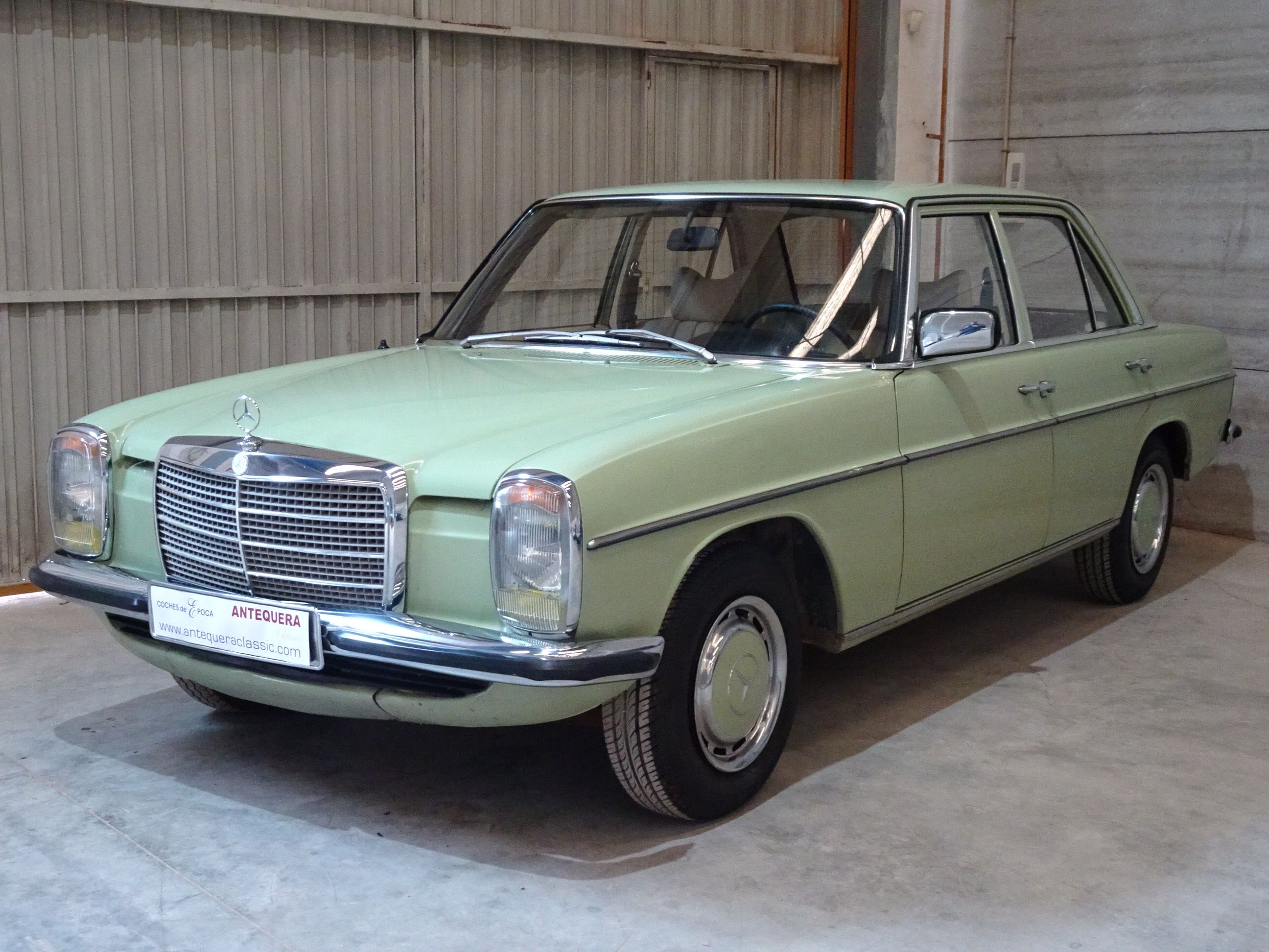 MERCEDES BENZ 230.4 W115 - 1978, foto 4
