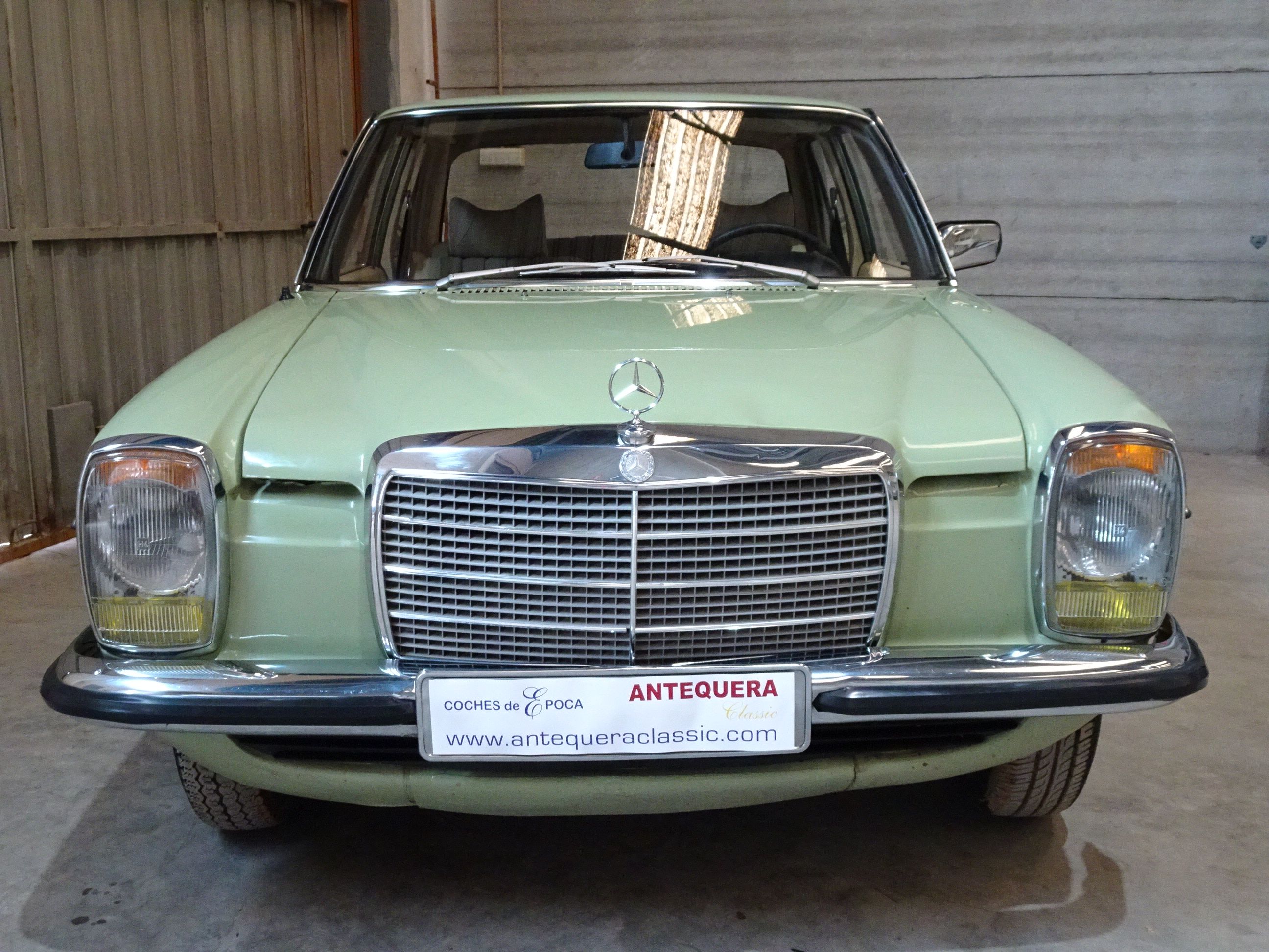 MERCEDES BENZ 230.4 W115 - 1978, foto 5