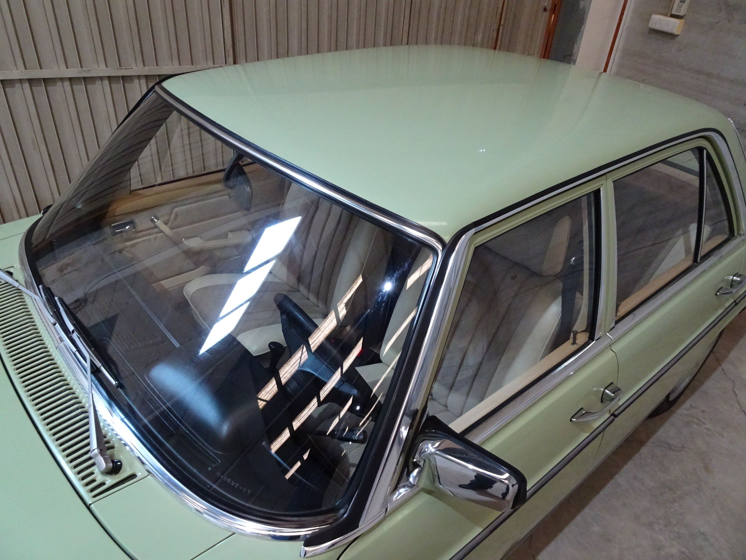 MERCEDES BENZ 230.4 W115 - 1978, foto 12