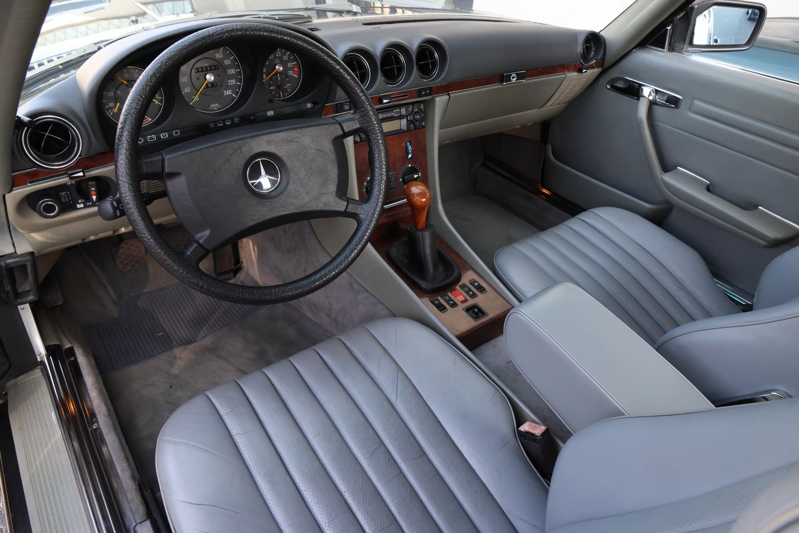 Mercedes-Benz SL300 Cabriolet R107 LHD, foto 3