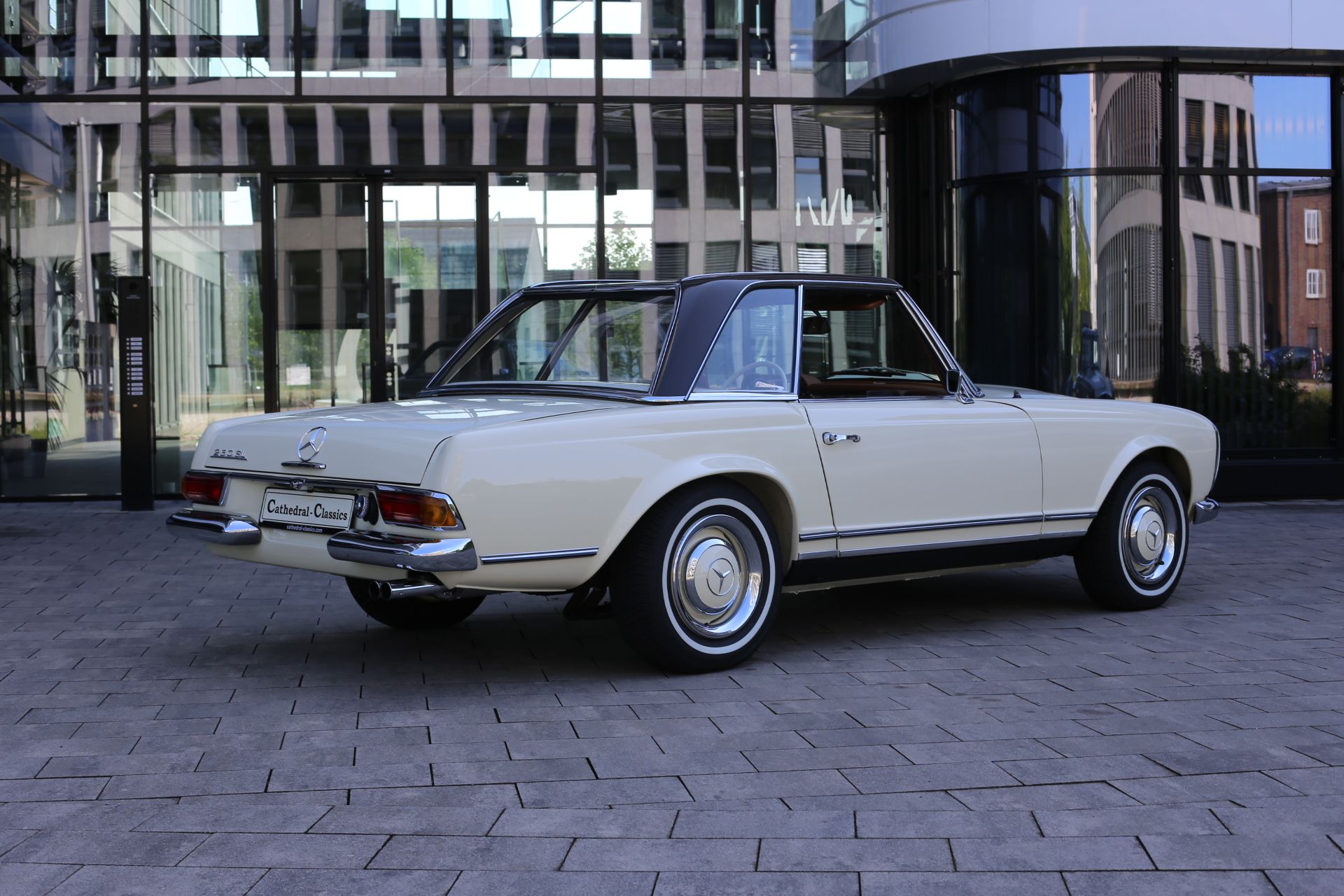 1965 Mercedes SL Class W113 (1963 - 1971), foto 1