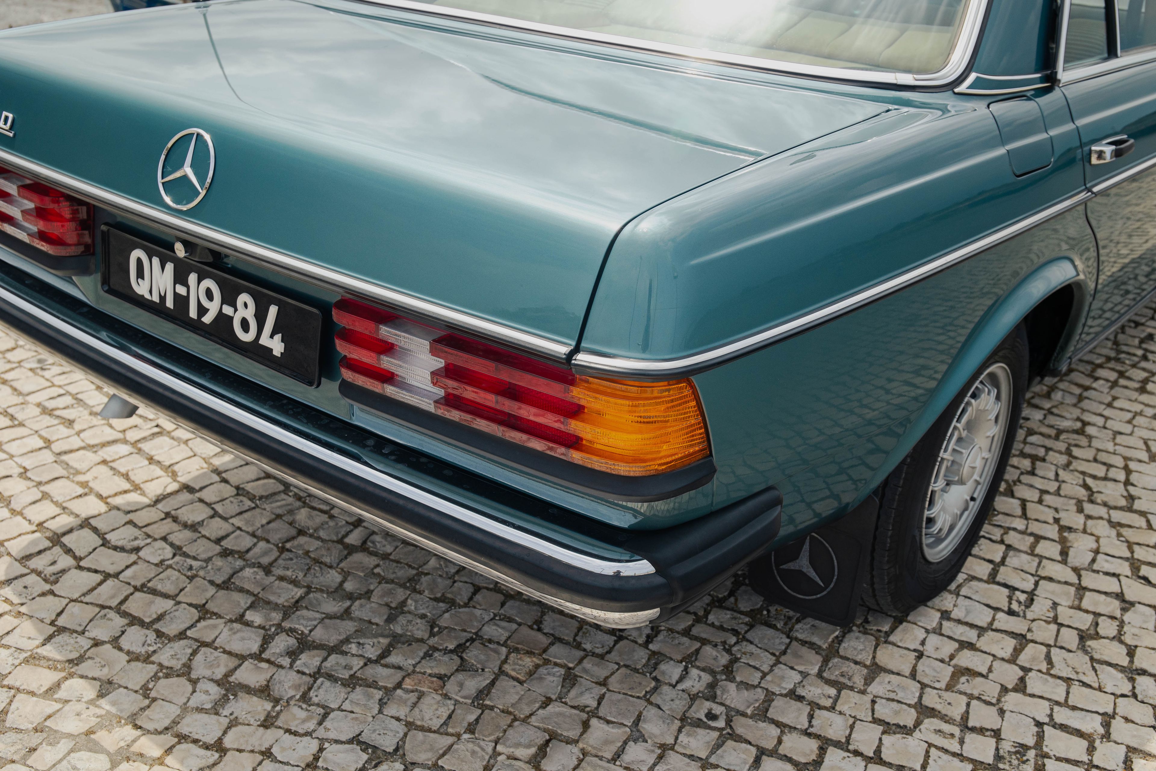 1981 Mercedes 300d W123 - 78000KMS - Factory AC - NEW, foto 5