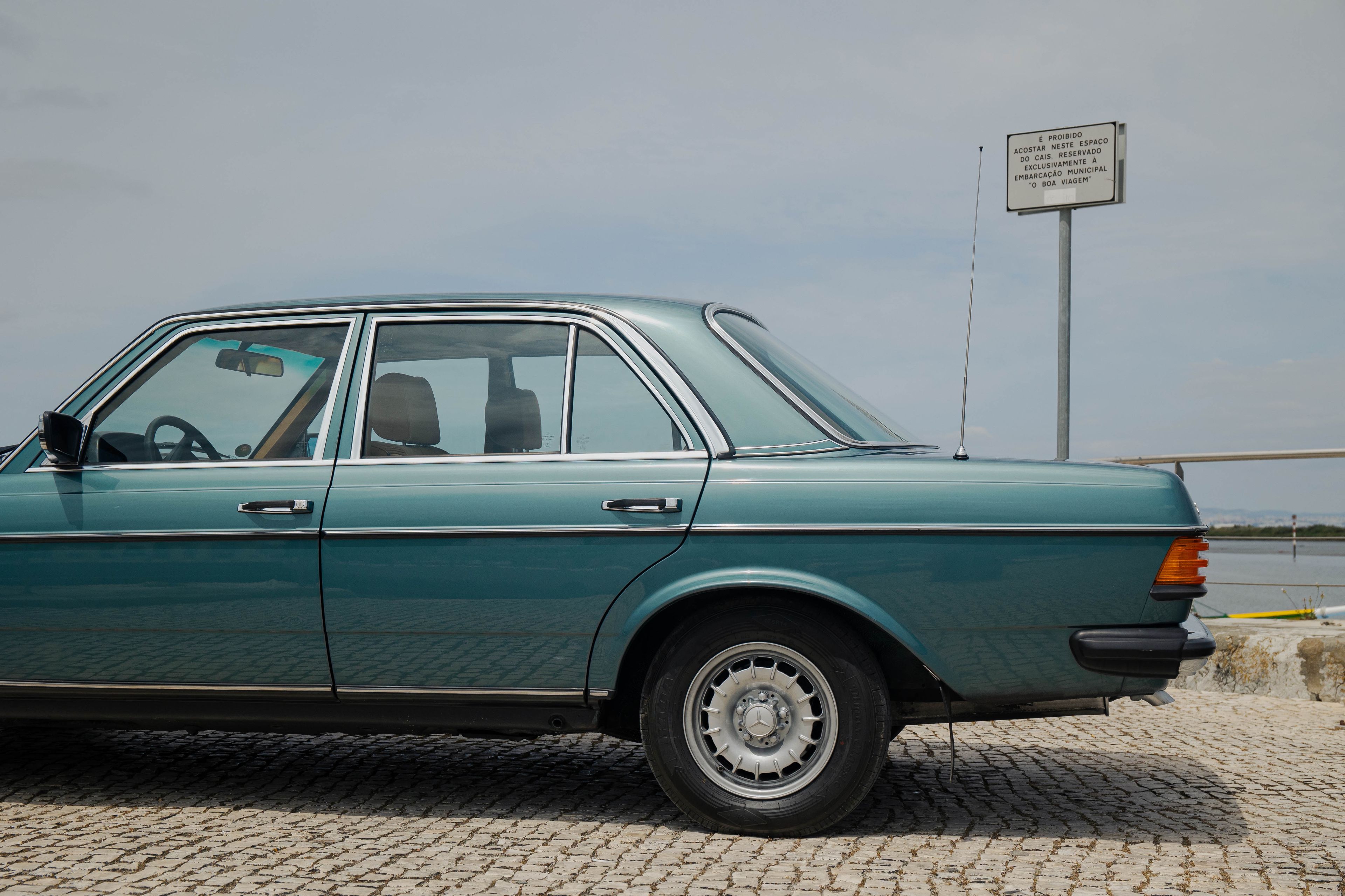1981 Mercedes 300d W123 - 78000KMS - Factory AC - NEW, foto 7