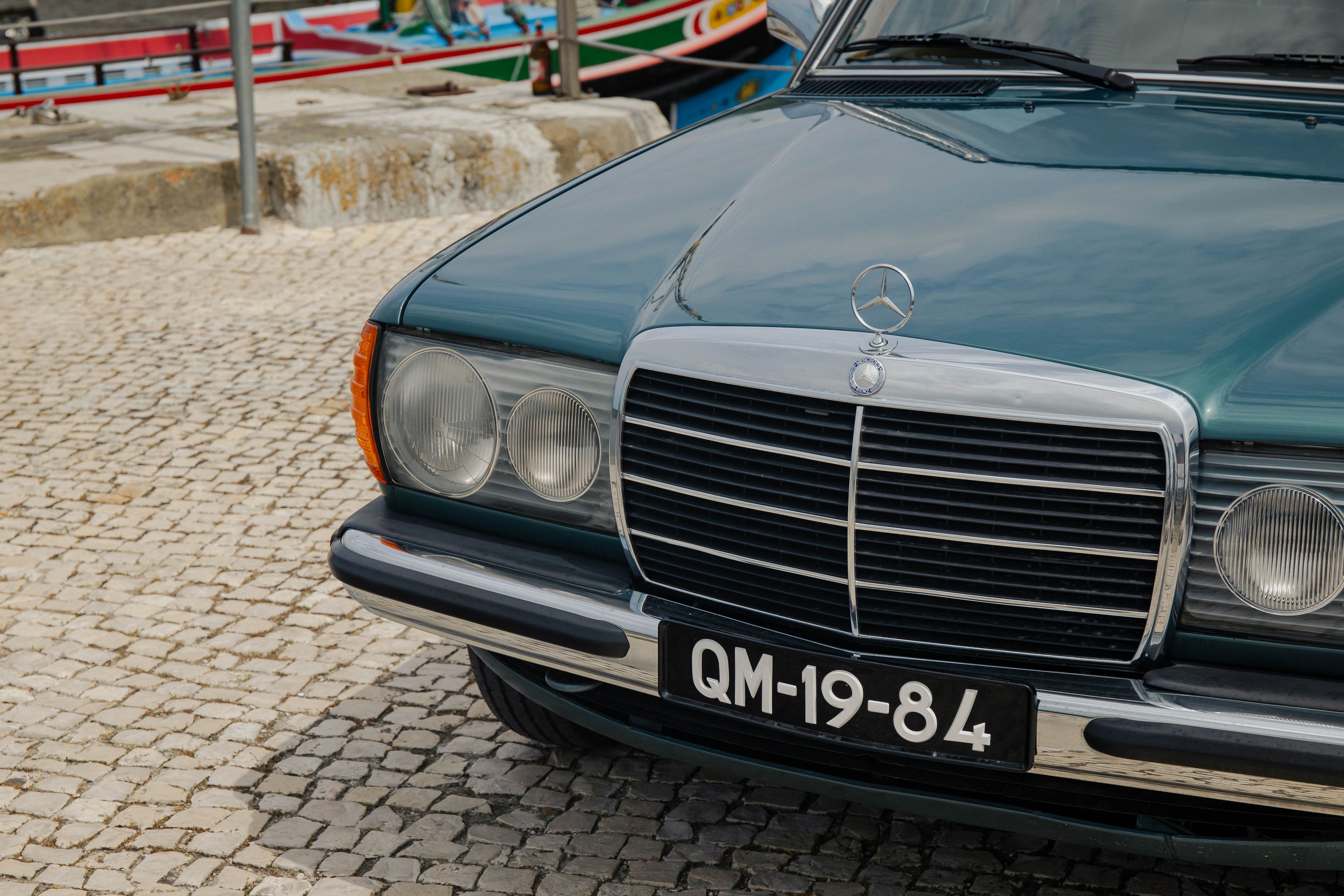 1981 Mercedes 300d W123 - 78000KMS - Factory AC - NEW, foto 9