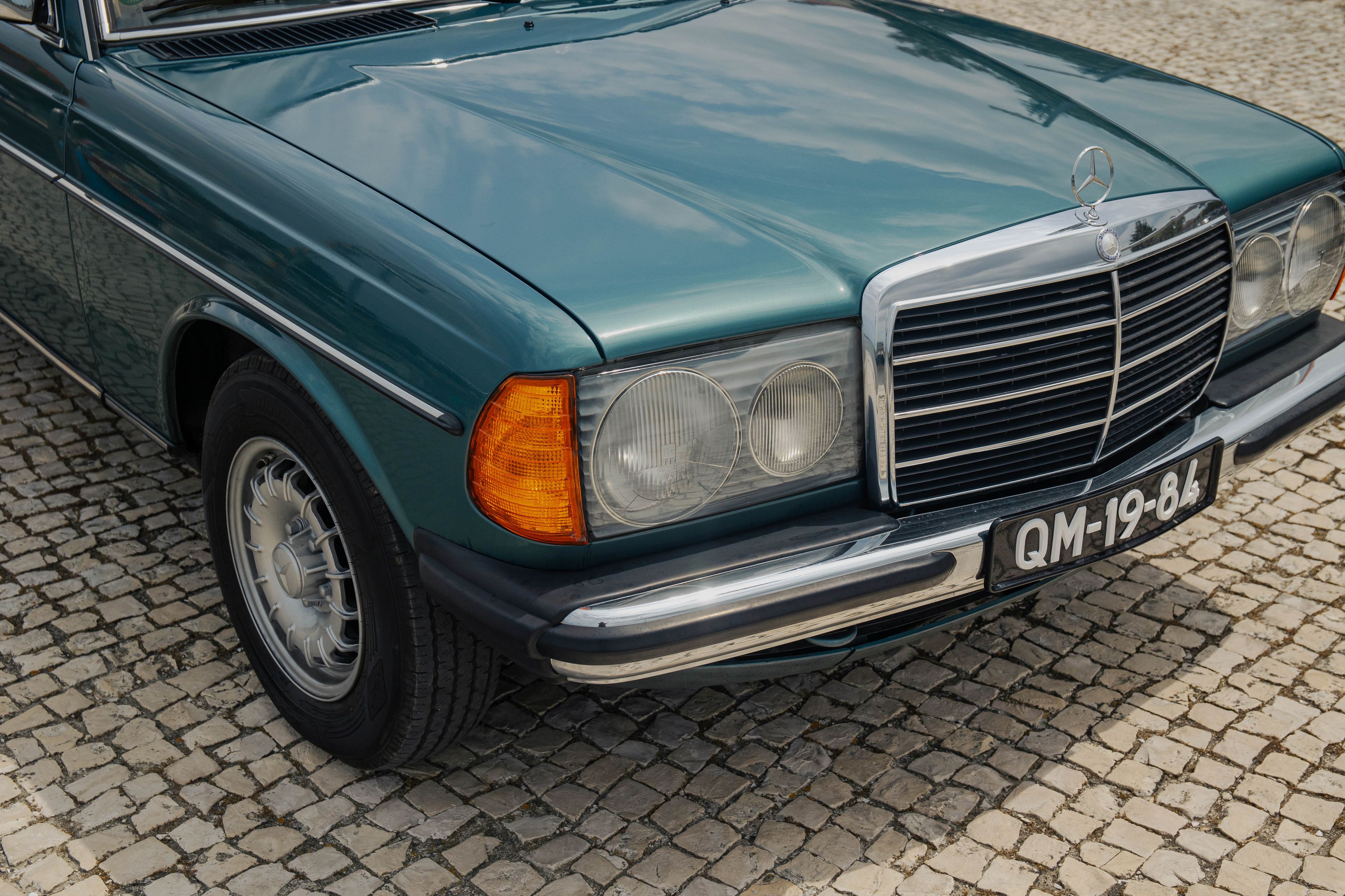 1981 Mercedes 300d W123 - 78000KMS - Factory AC - NEW, foto 11