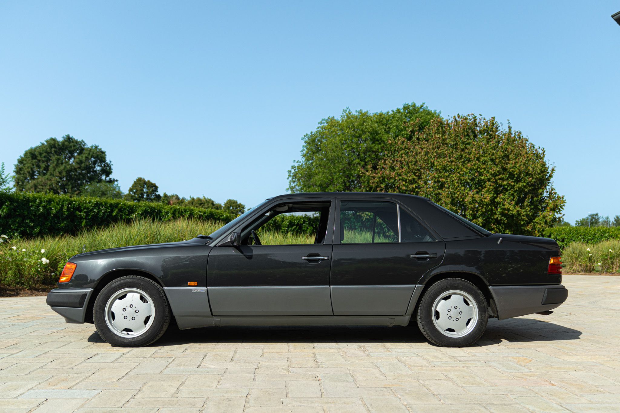 1990 MERCEDES-BENZ 300 E-24V SPORTLINE, foto 2