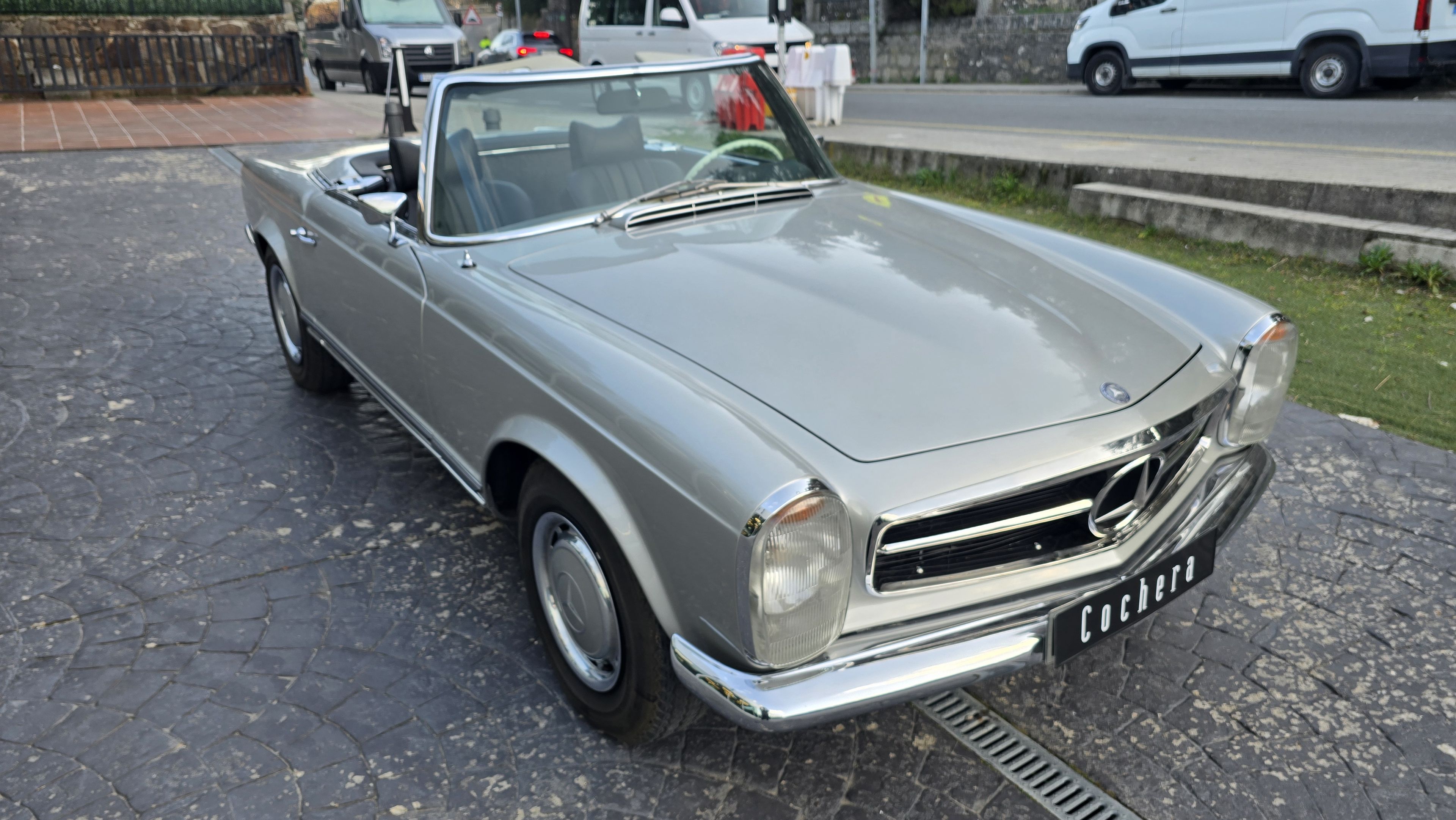 1970 Mercedes SL W113 280 SL Pagoda Roadster, foto 1