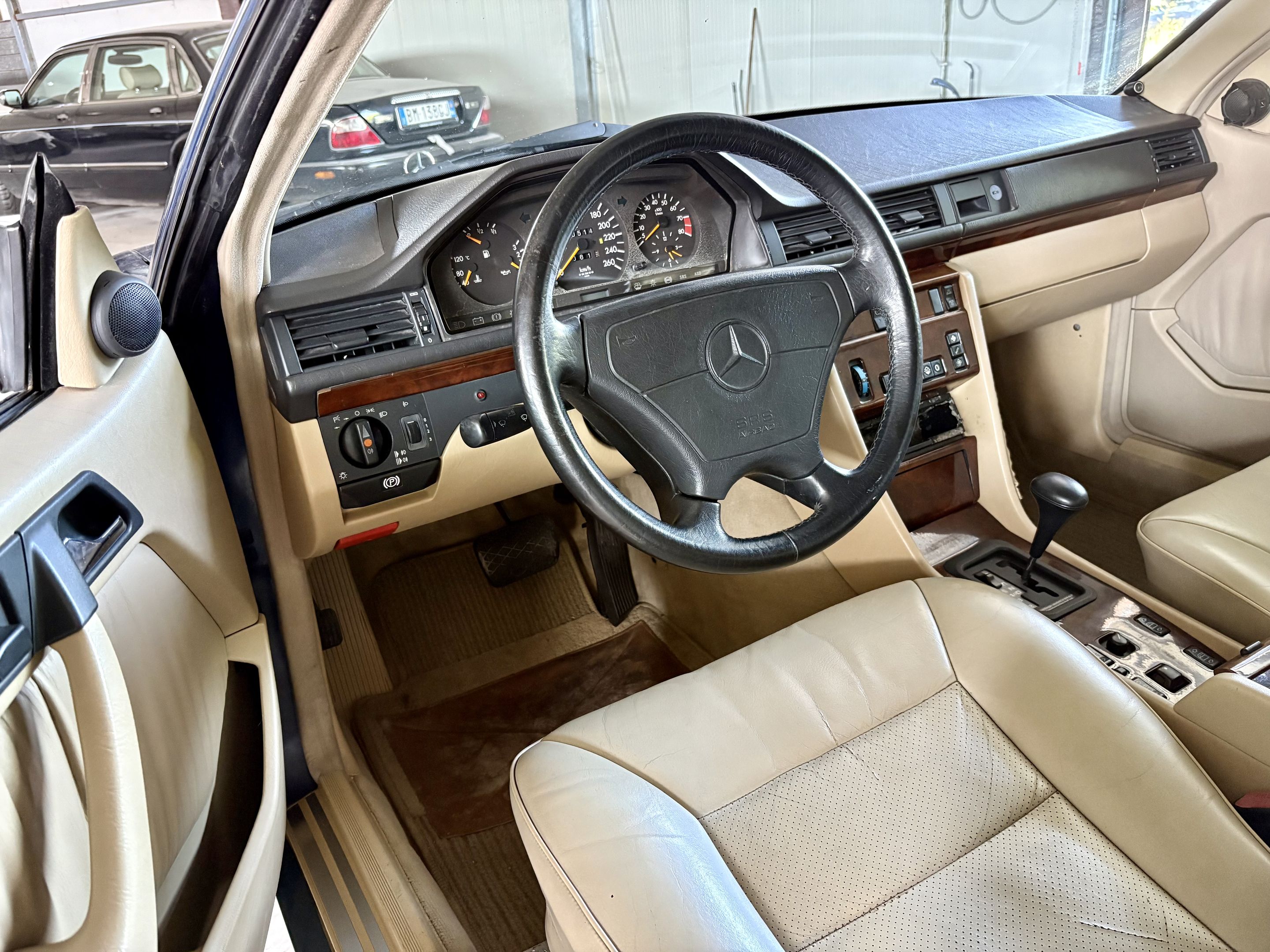1993 Mercedes-Benz 300 CE-24 Cabriolet *AUTUMN PROMO*, foto 10