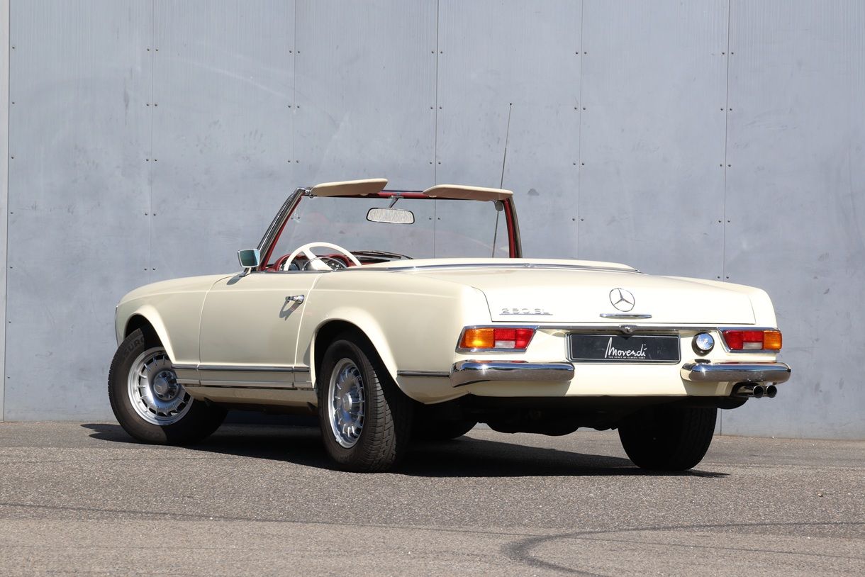 Mercedes-Benz 280 SL Pagode LHD, foto 2