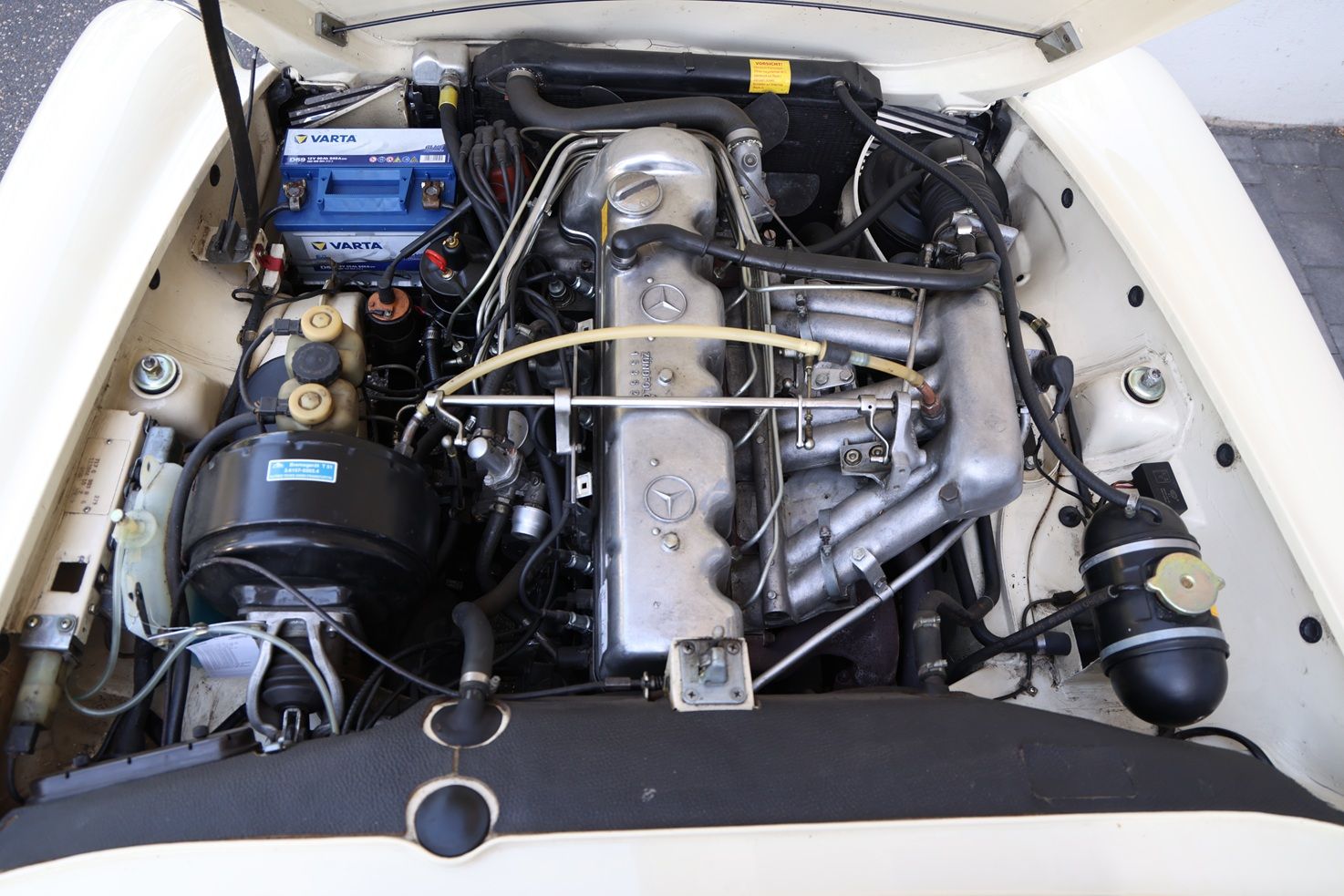 Mercedes-Benz 280 SL Pagode LHD, foto 4