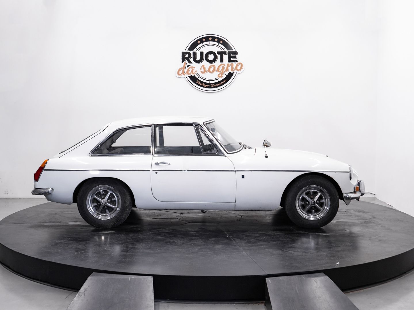 1971 MG B GT, foto 1