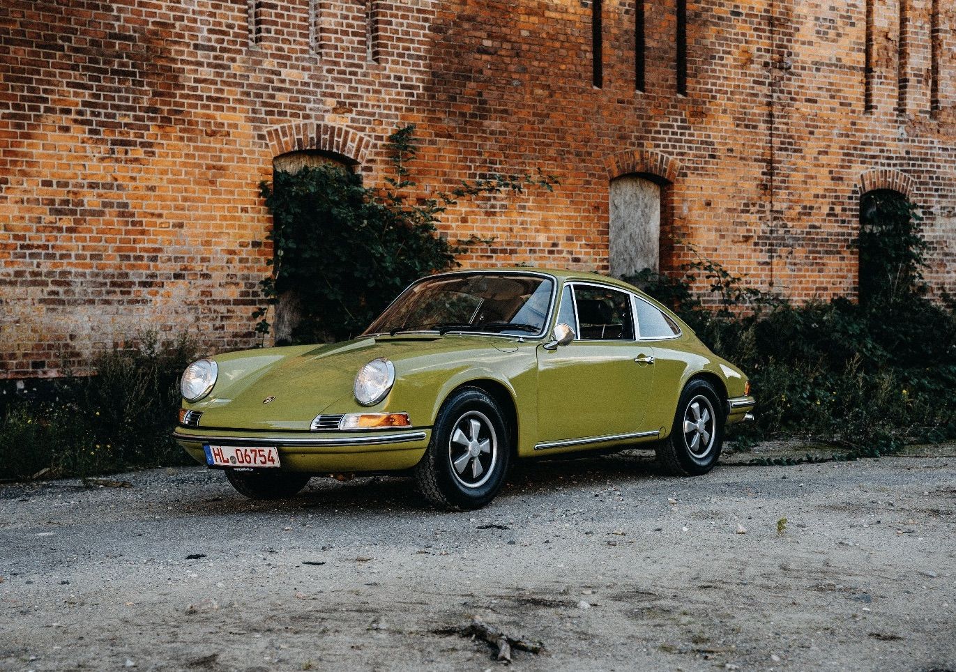 Matching numbers. Rare 'Olive' colour. Better than new., foto 1