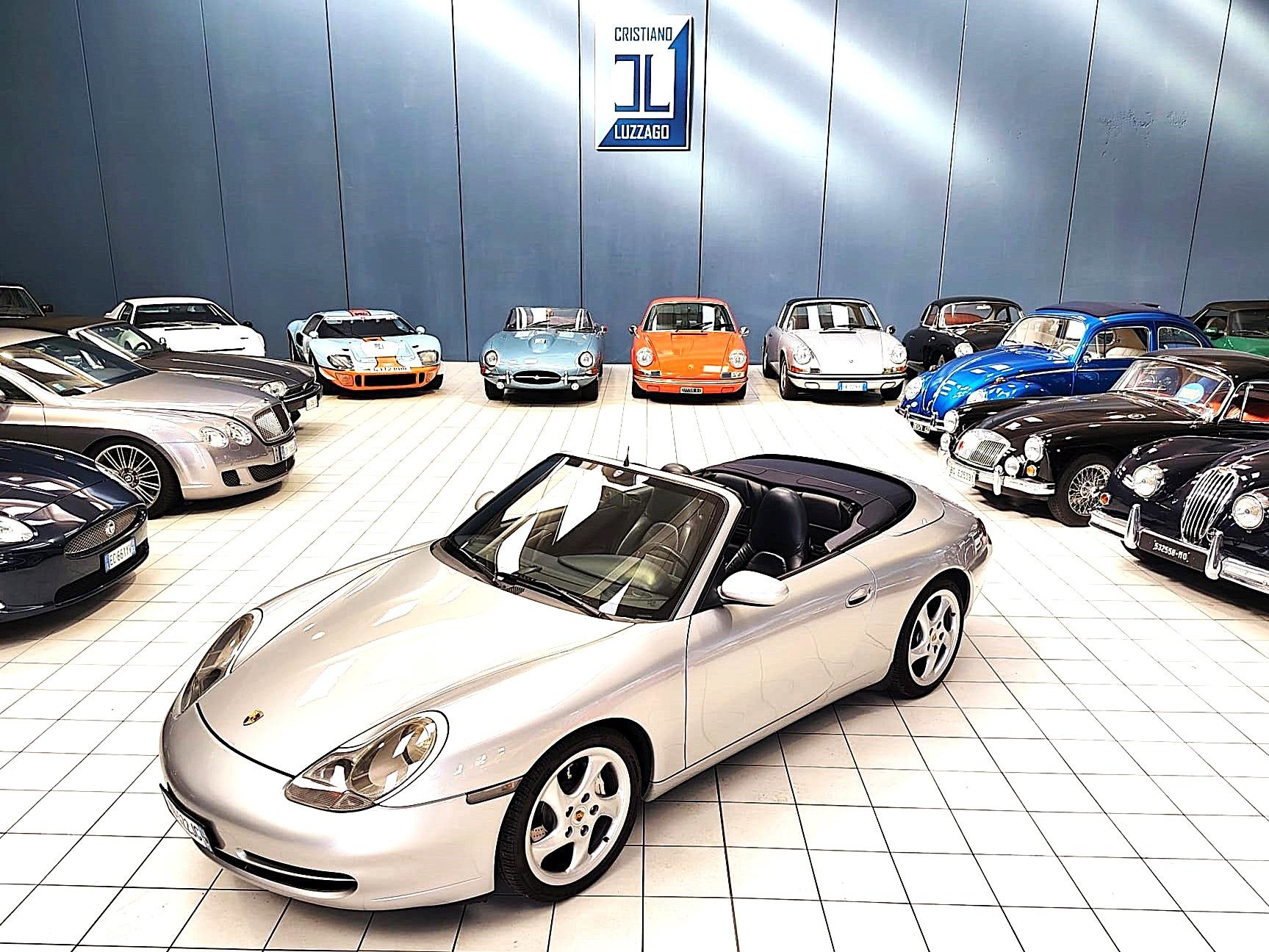 1999 Porsche 911 996 (1997 - 2006) Carrera 4 Convertible, foto 1