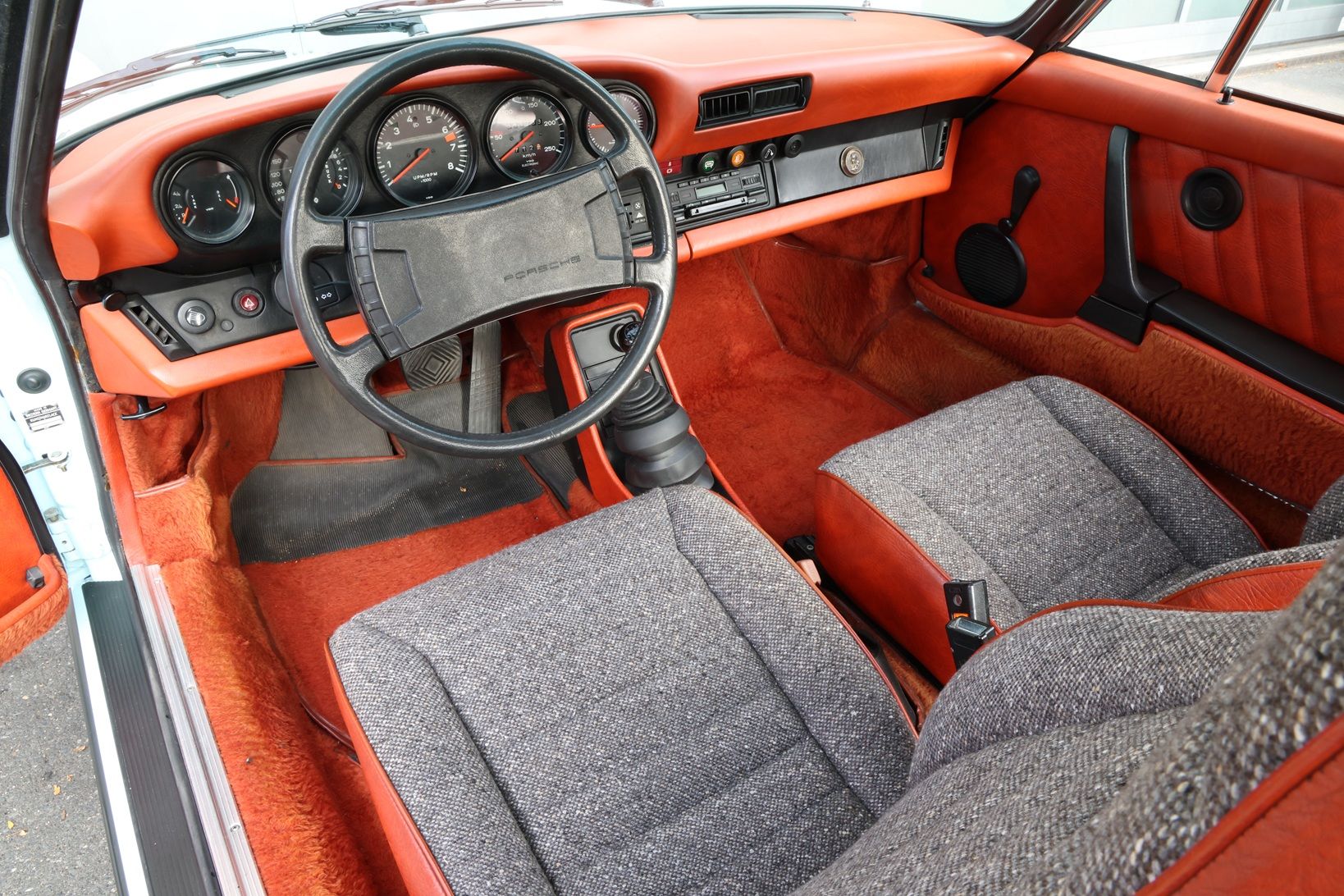 Porsche 911 2.7 Coupé LHD, foto 3