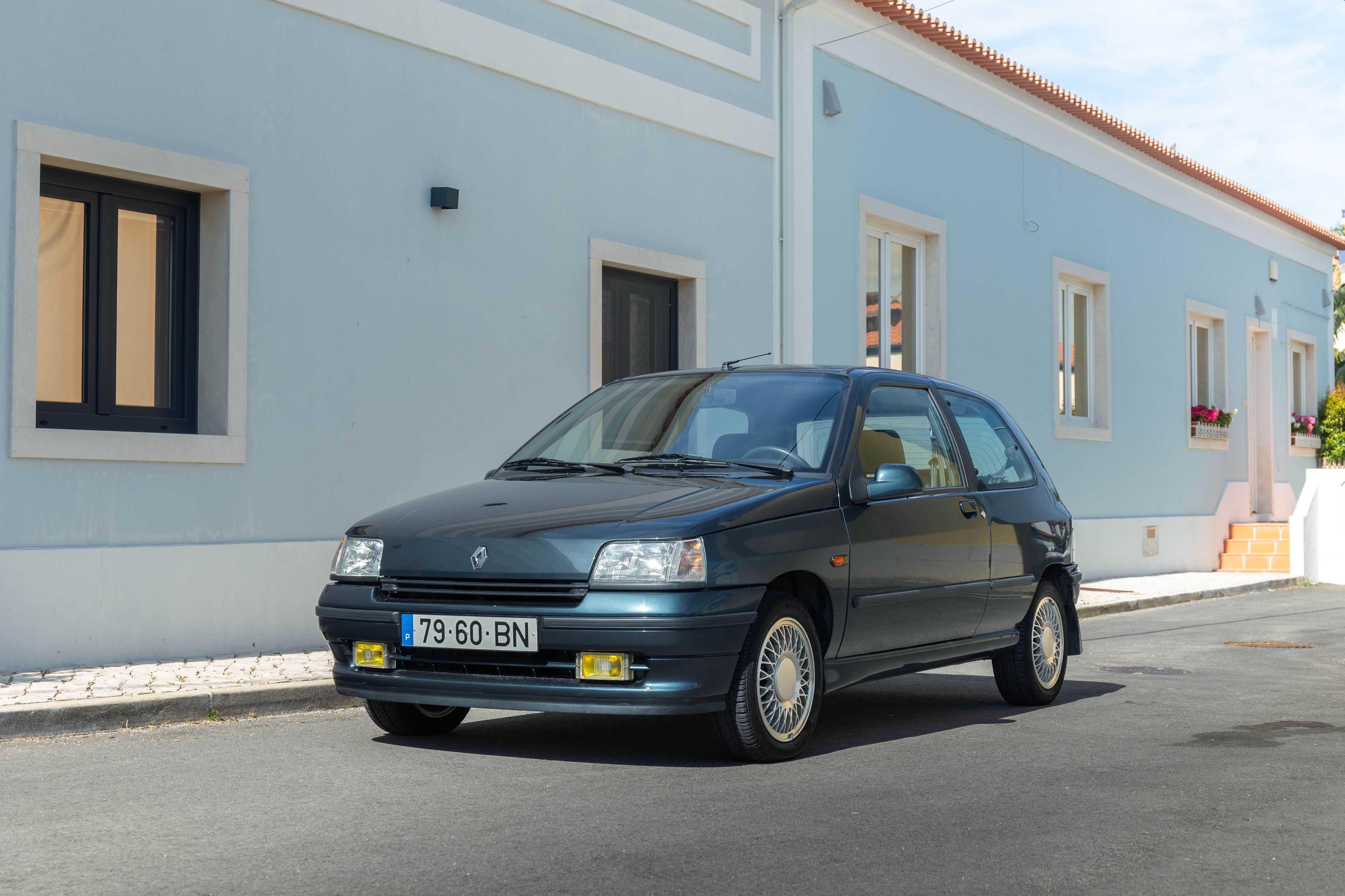 1993 Renault Clio Baccara 3 door - ONLY 8400 KMS, foto 2