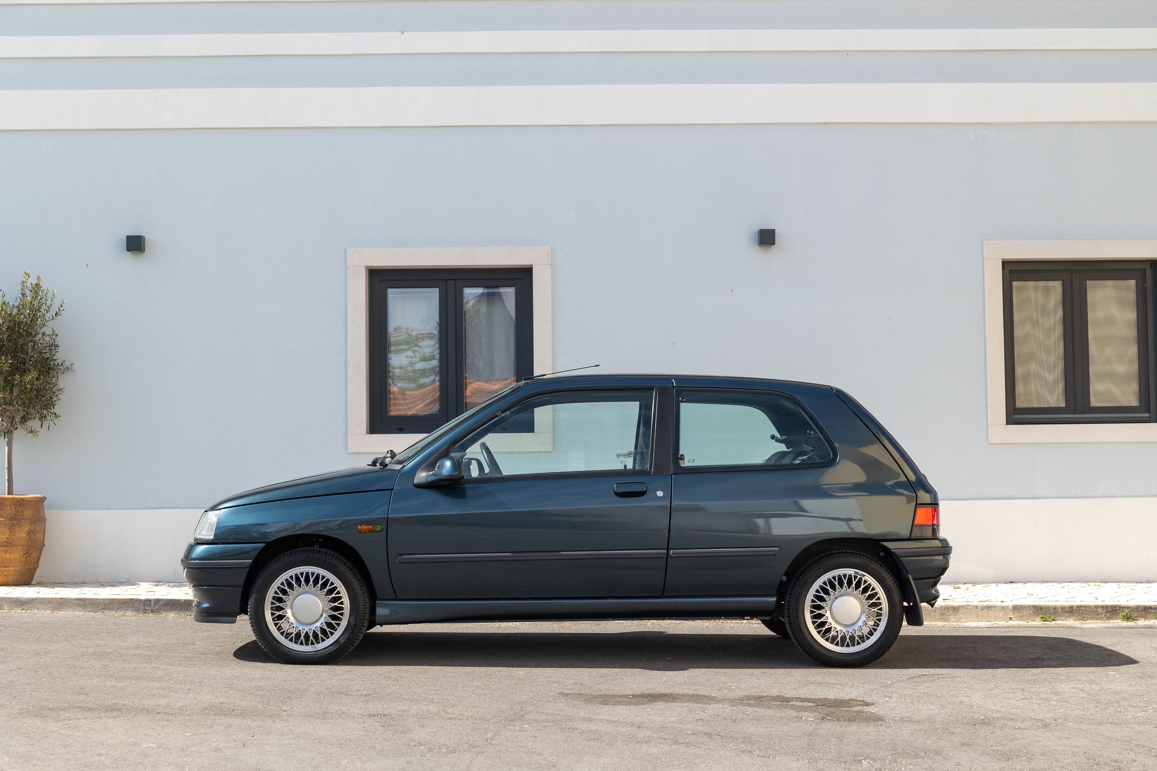 1993 Renault Clio Baccara 3 door - ONLY 8400 KMS, foto 3