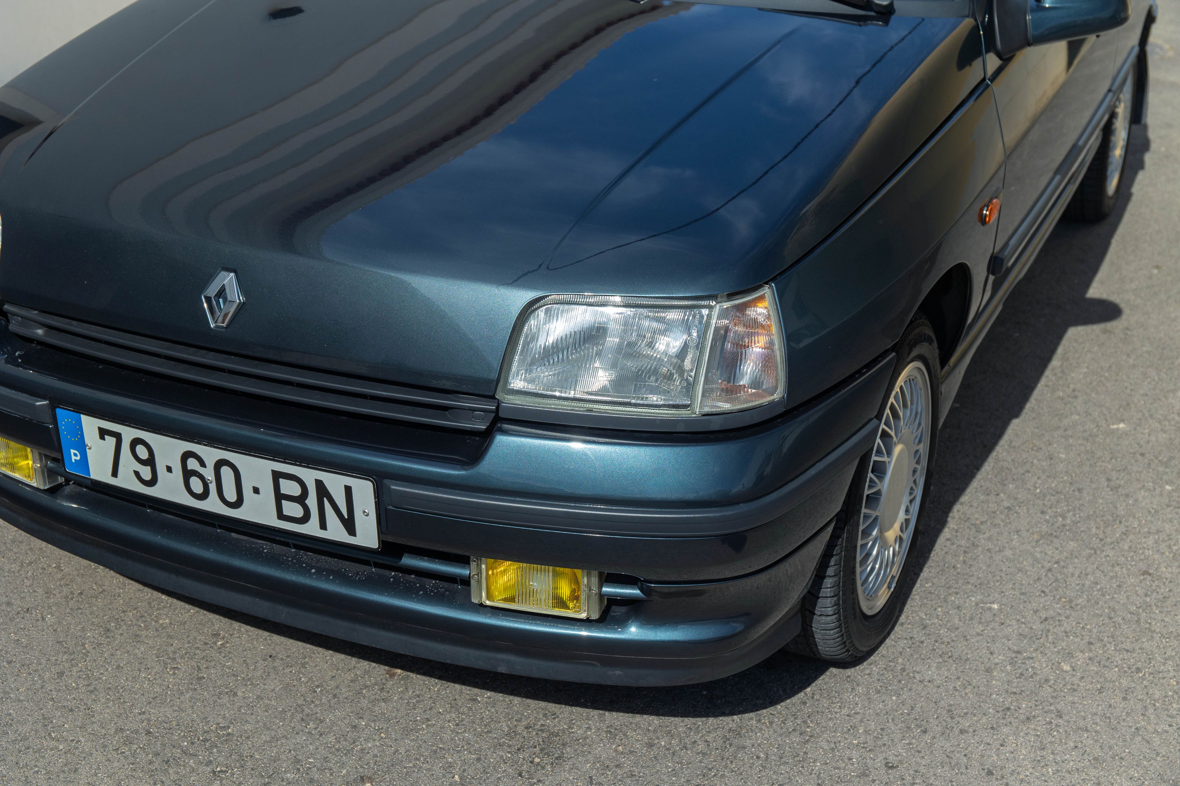 1993 Renault Clio Baccara 3 door - ONLY 8400 KMS, foto 4