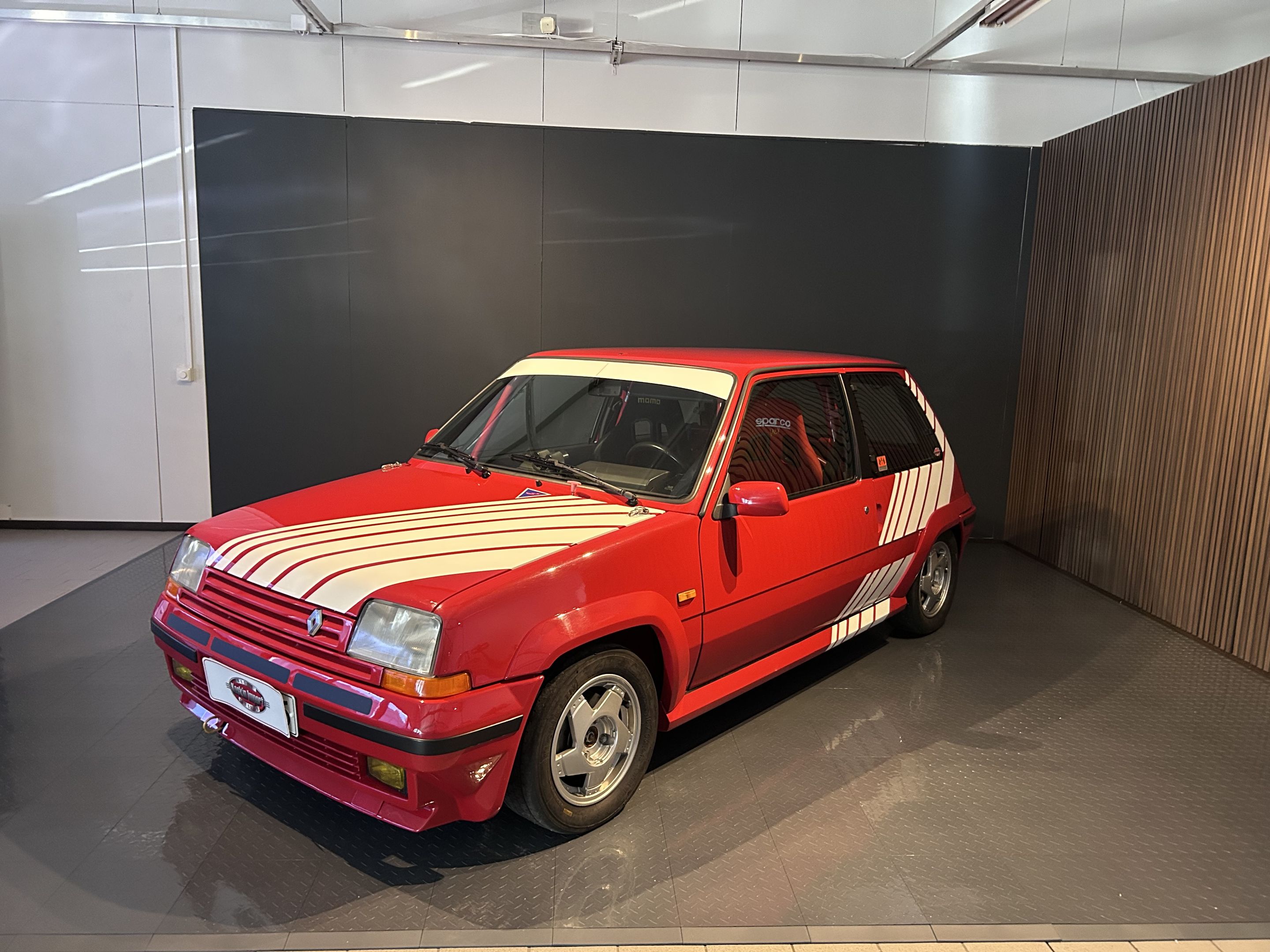 Renault 5 GT Turbo 1988, foto 1