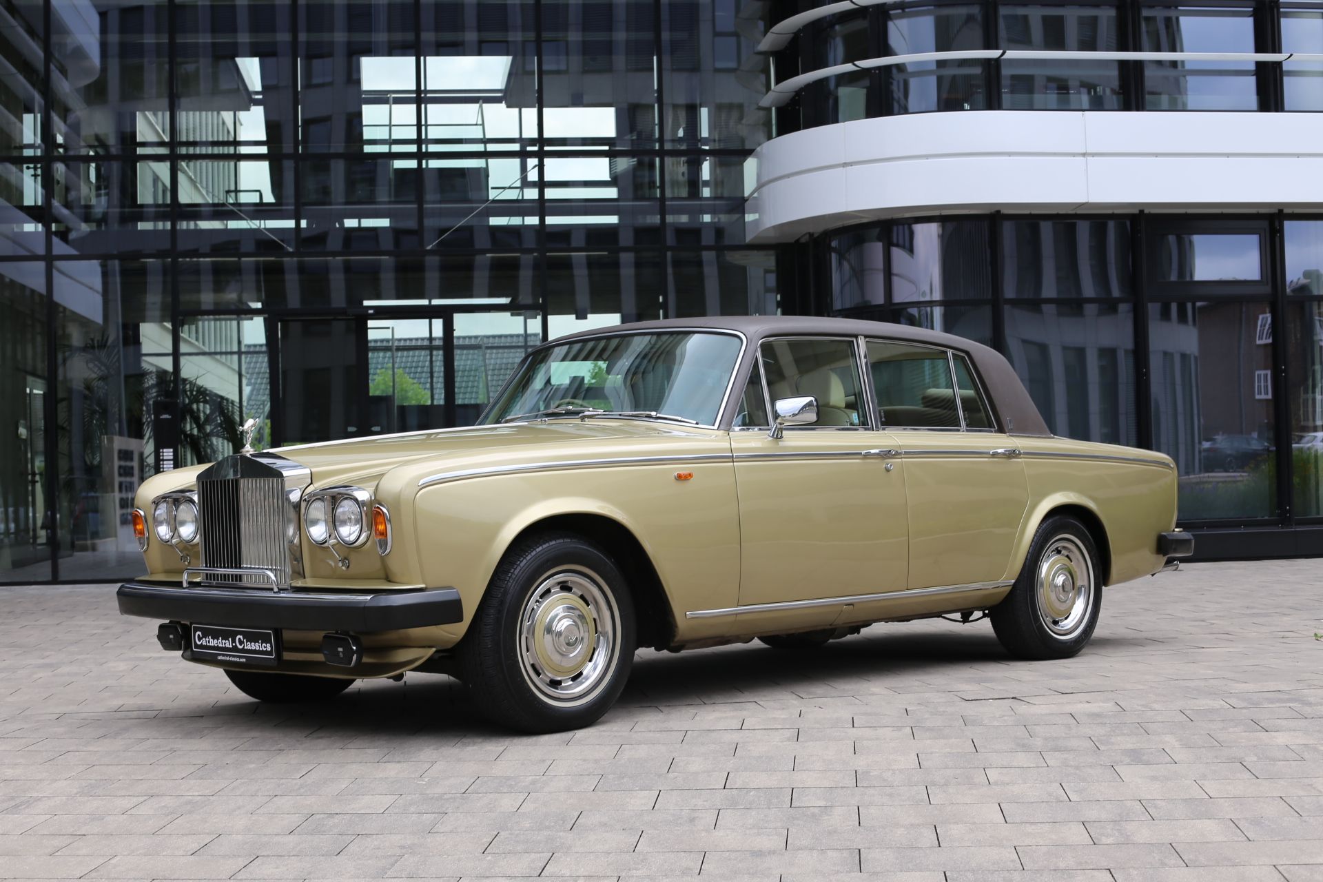 A luxurious Rolls Royce Silver Shadow II, foto 5