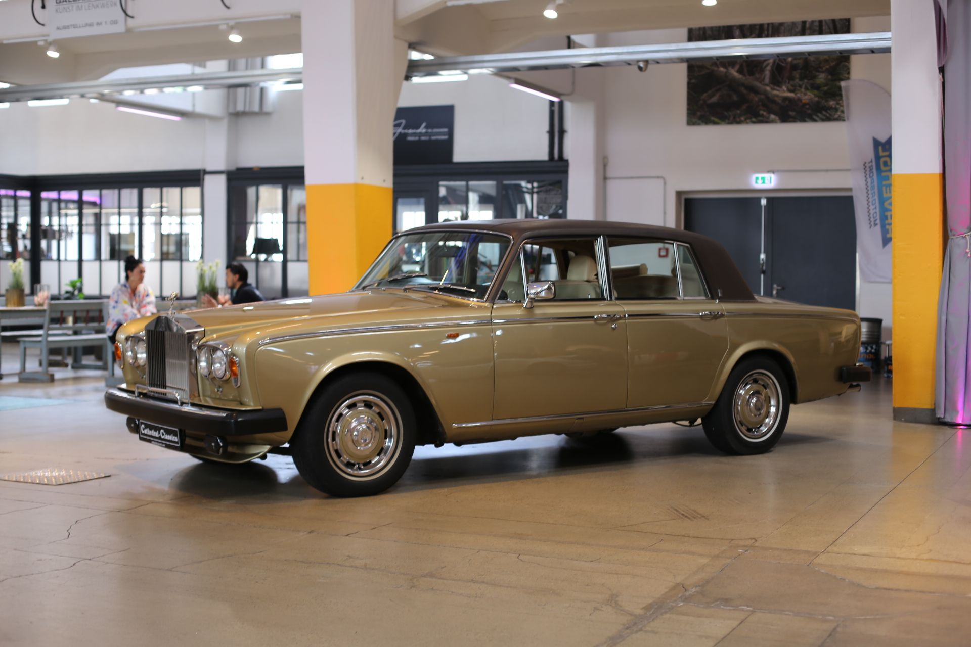 A luxurious Rolls Royce Silver Shadow II, foto 2