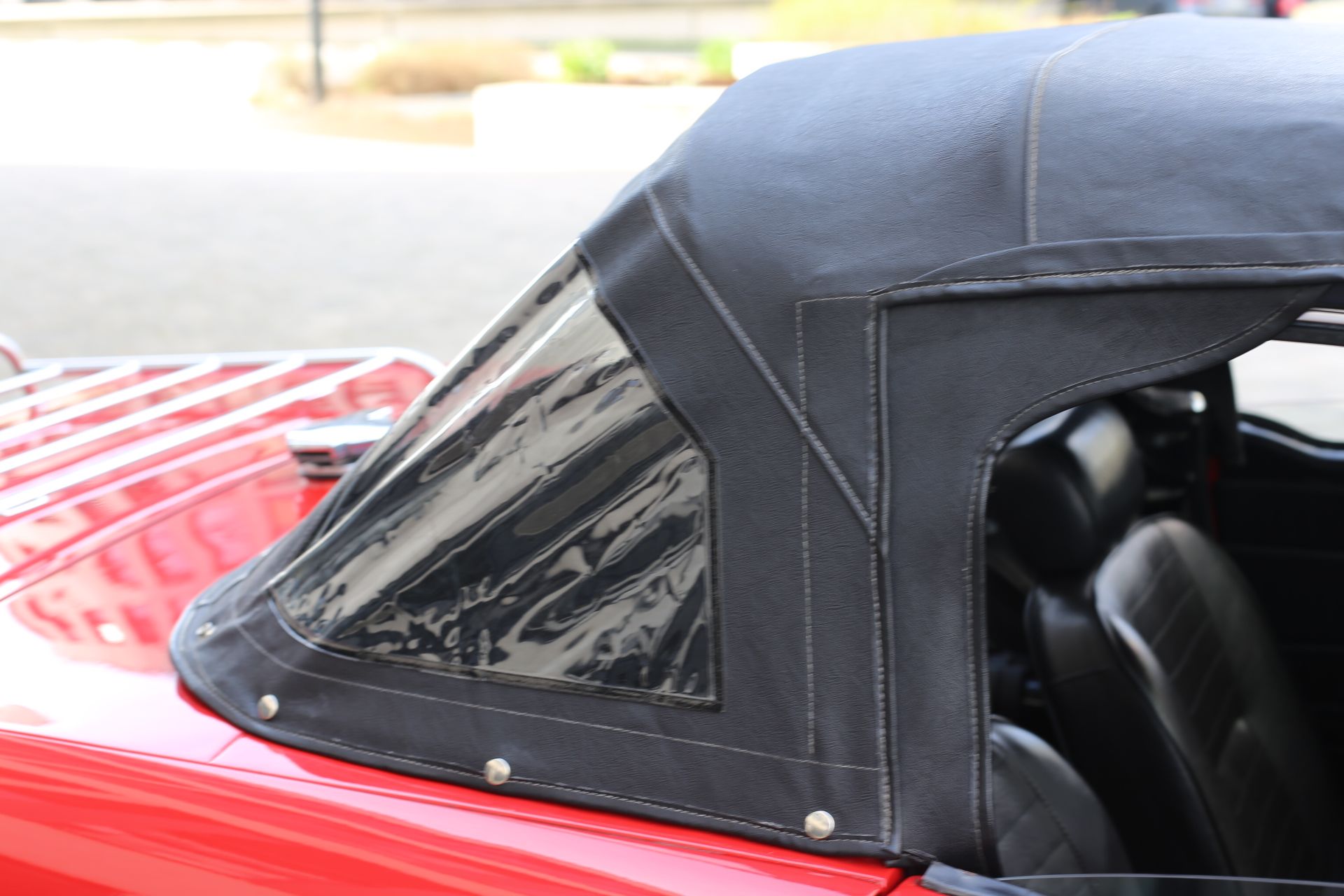 A late production Triumph TR6, foto 6