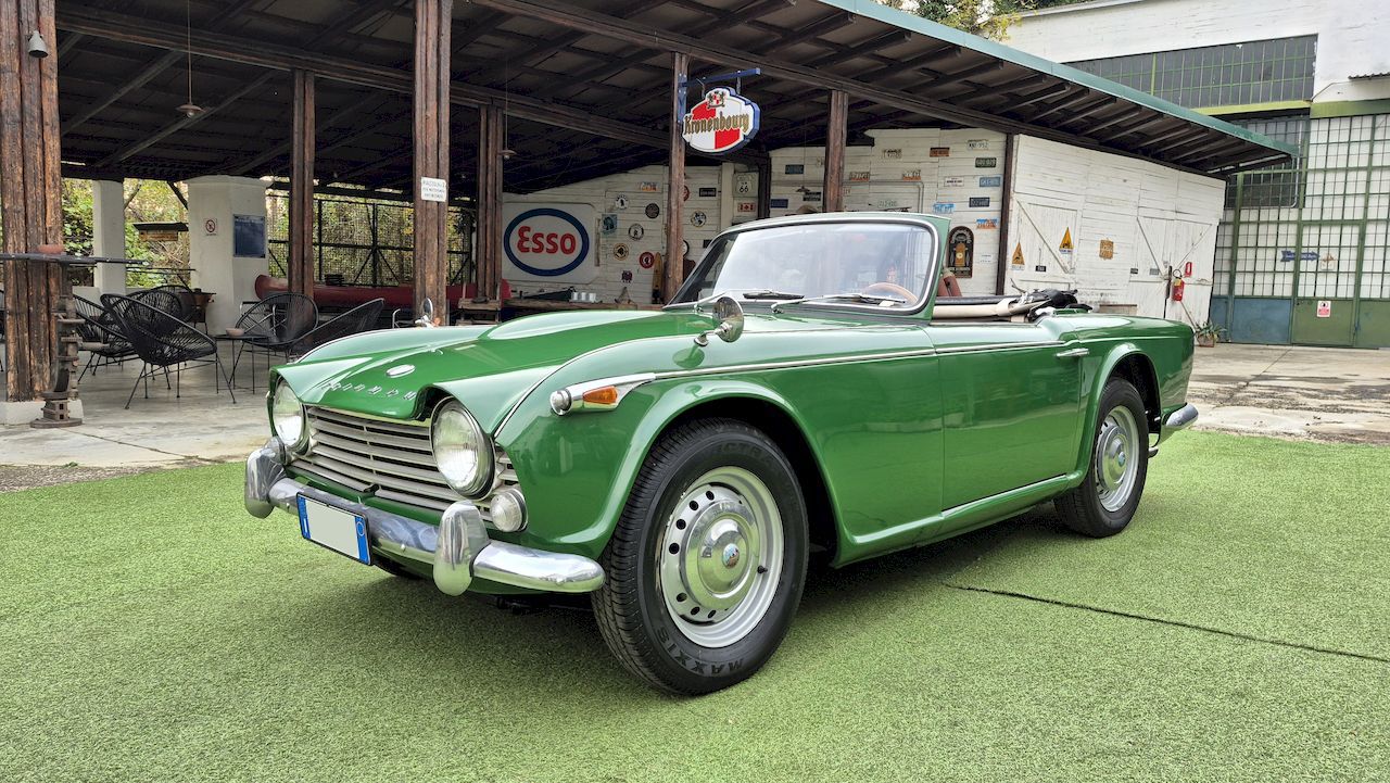 Triumph TR4A IRS – 1966 - SUMMER PRICE, foto 1