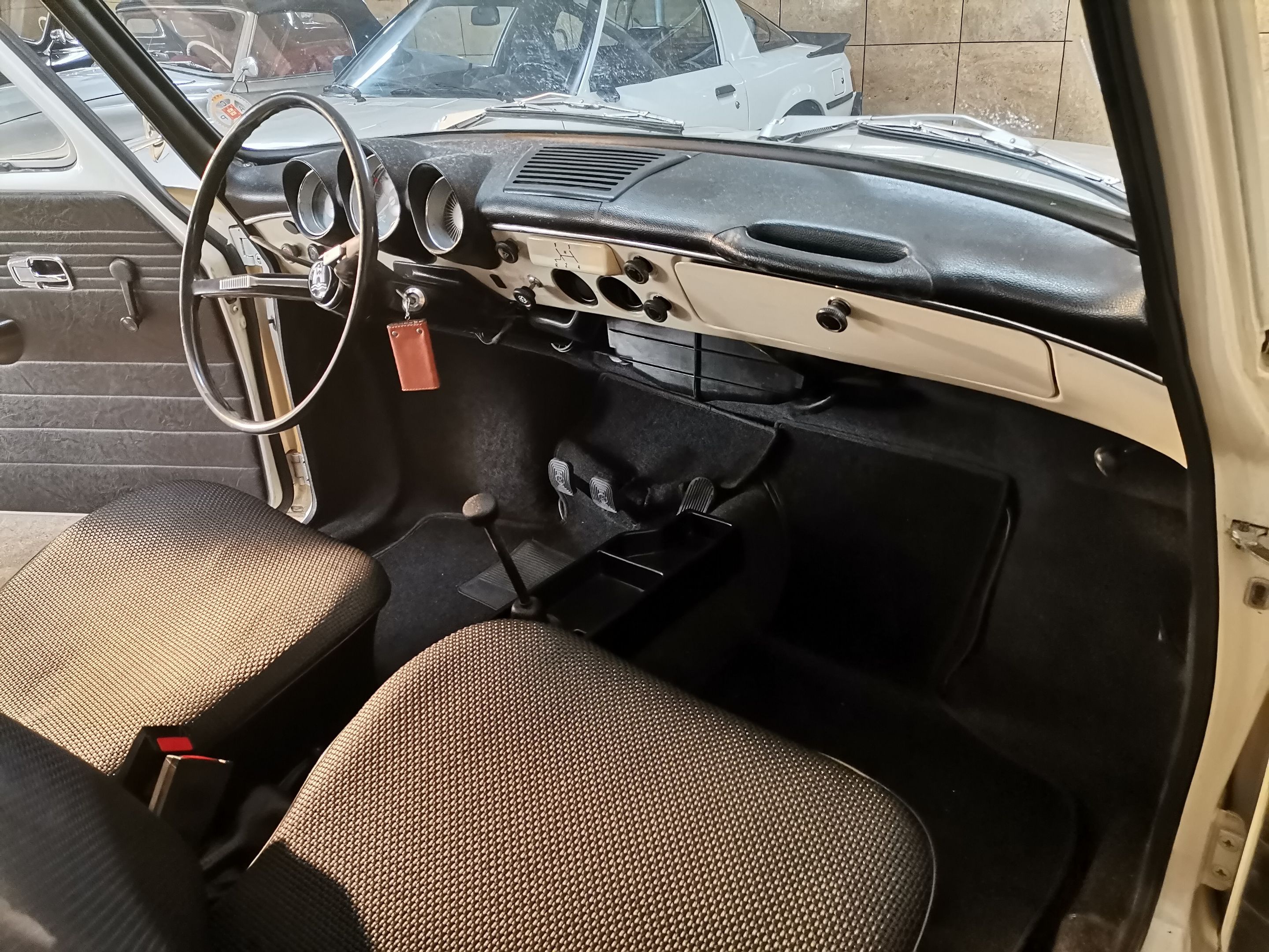 1971 Volkswagen 1600 Variant ( Restored), foto 8