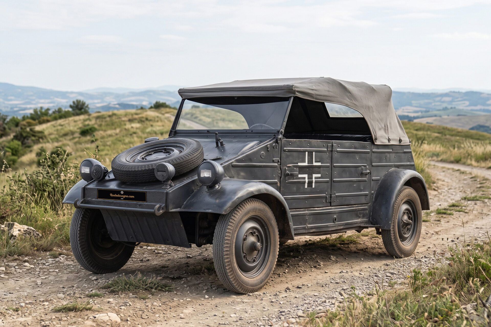 1943 VOLKSWAGEN TYP 82 KÜBELWAGEN, foto 1