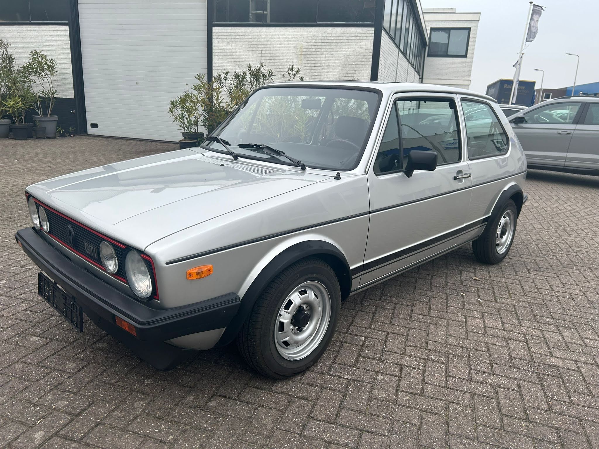1982 Volkswagen Golf Mark 1 (1974 - 1983) GTI Hatchback, foto 1