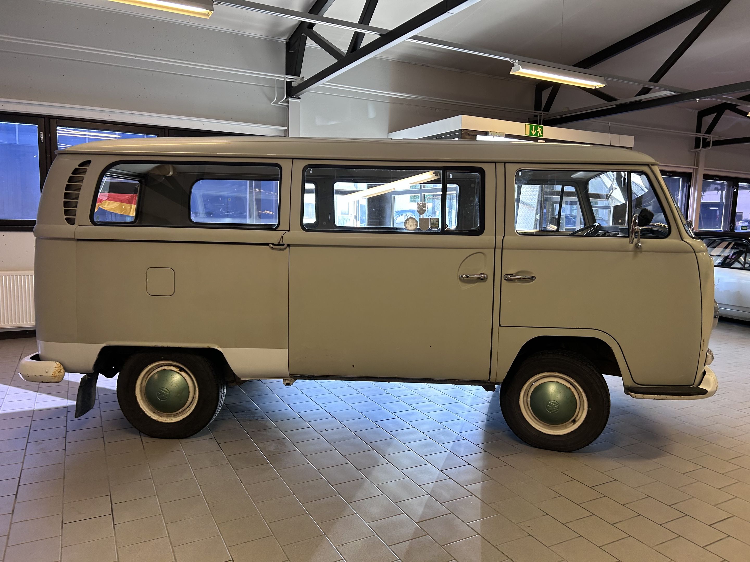 Volkswagen Transporter Bus 1970, foto 4