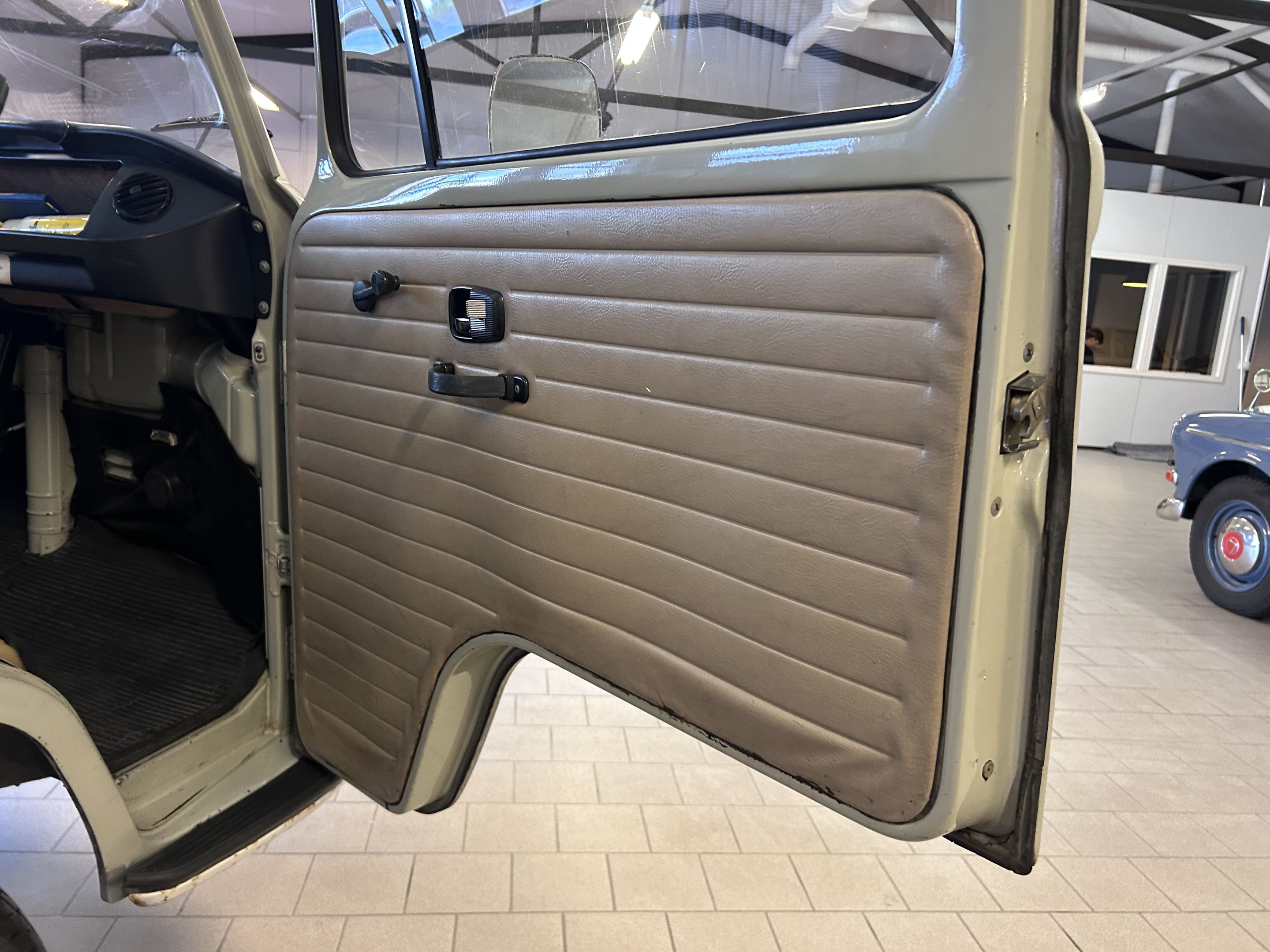 Volkswagen Transporter Bus 1970, foto 12
