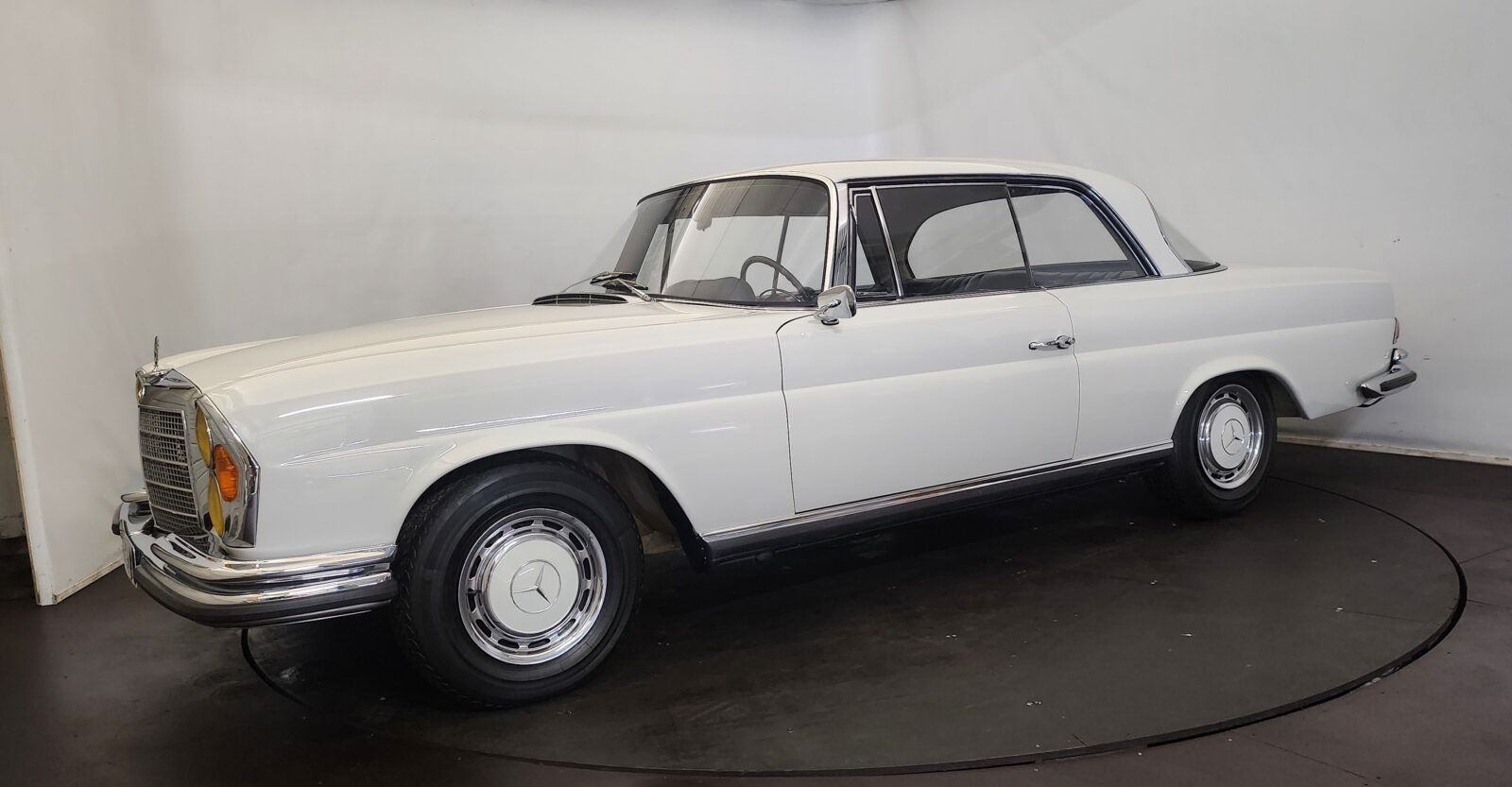 1969 Mercedes 280 SE Coupe, foto 2