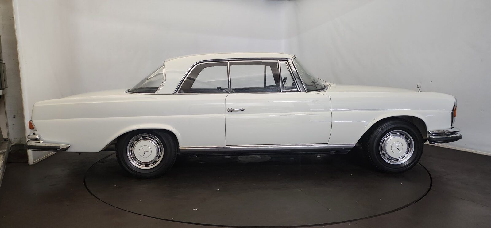 1969 Mercedes 280 SE Coupe, foto 4