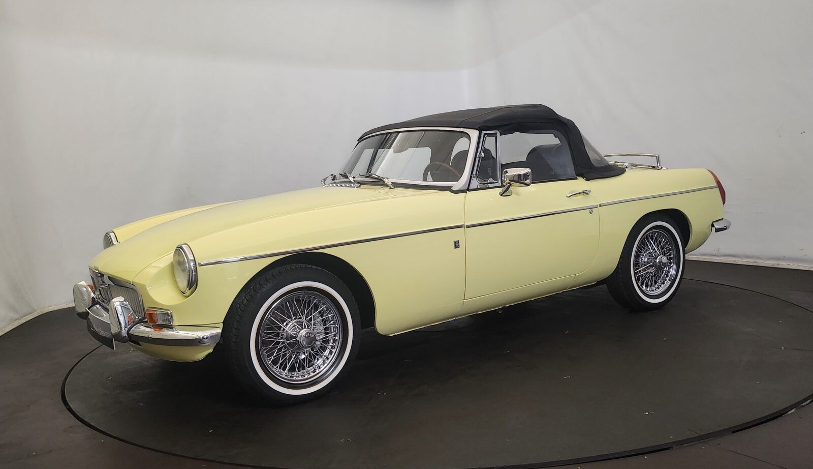 1976 MG B cabriolet, foto 2