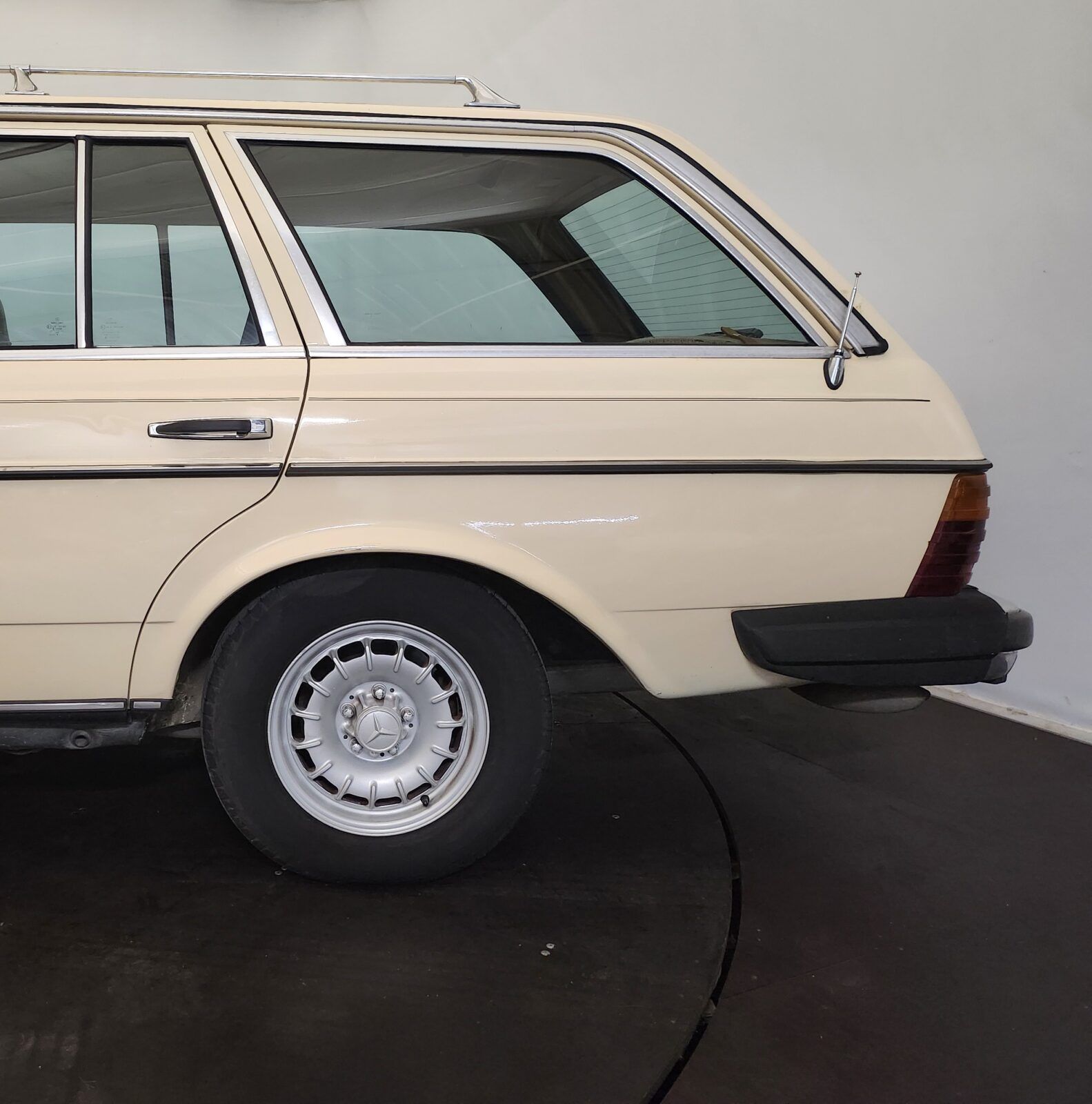 1982 Mercedes 300 TD Wagon, foto 11