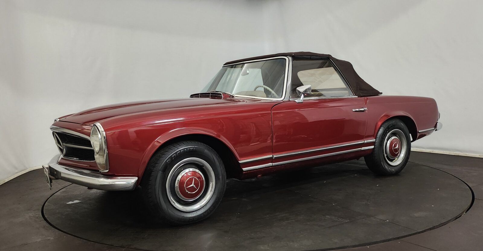 1966 Mercedes 230 SL, foto 2
