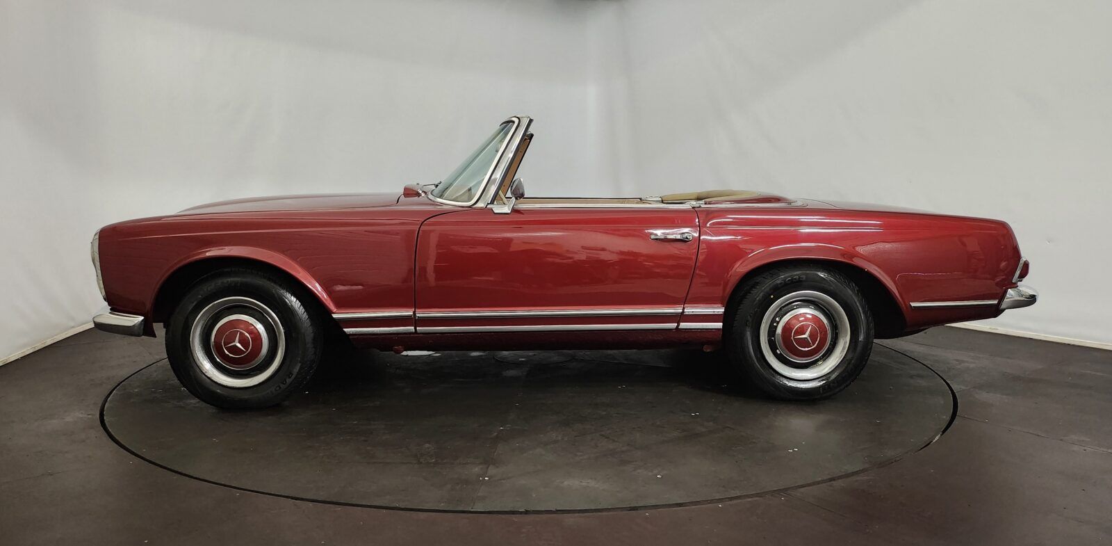 1966 Mercedes 230 SL, foto 9