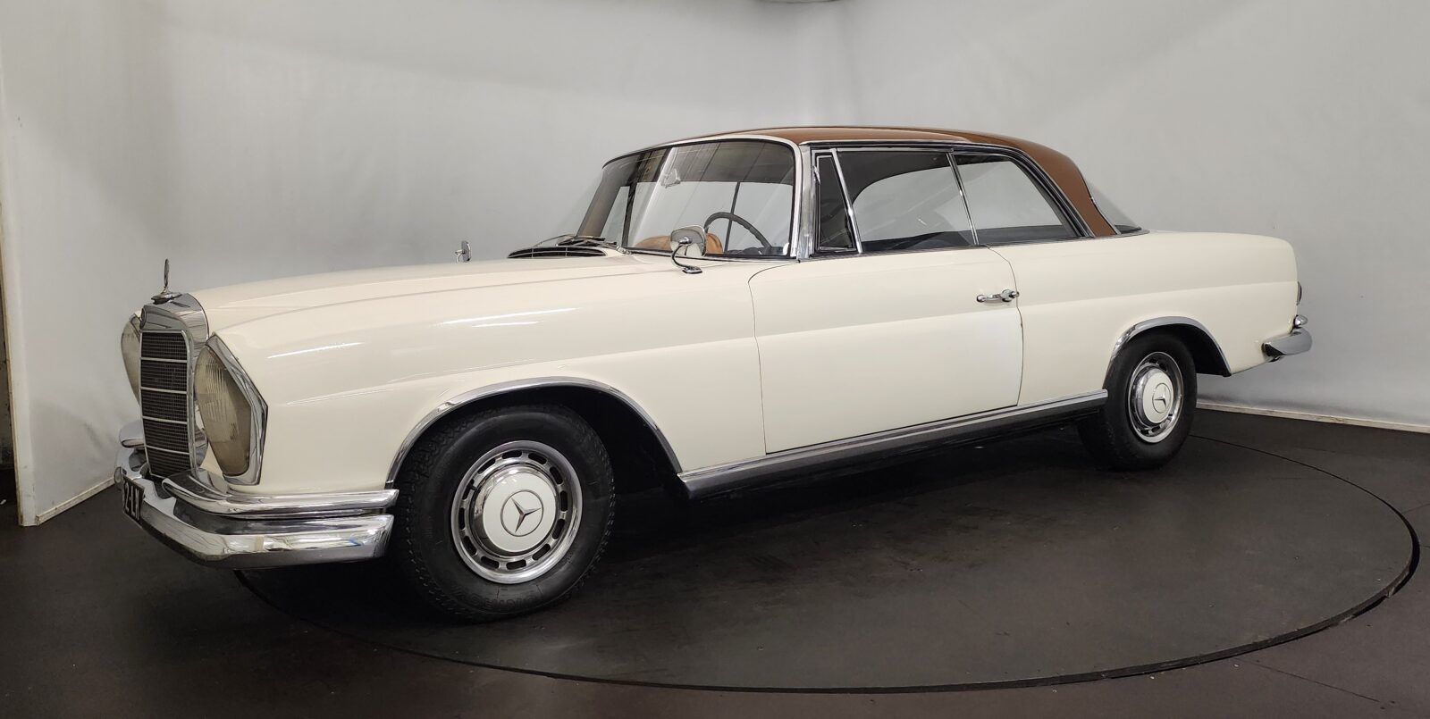 1965 Mercedes 220 SE coupe, foto 2