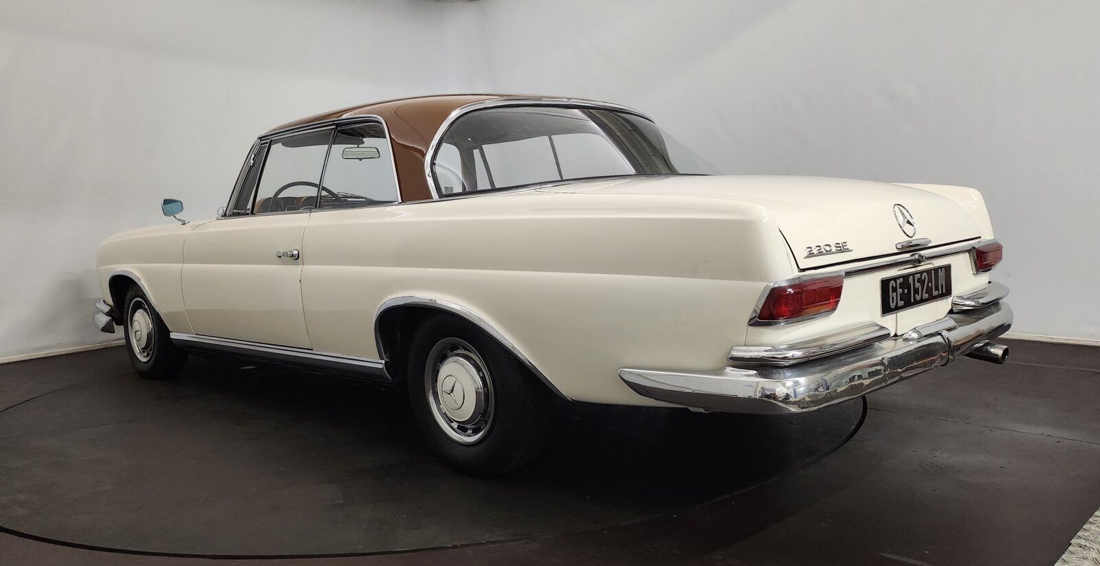 1965 Mercedes 220 SE coupe, foto 3