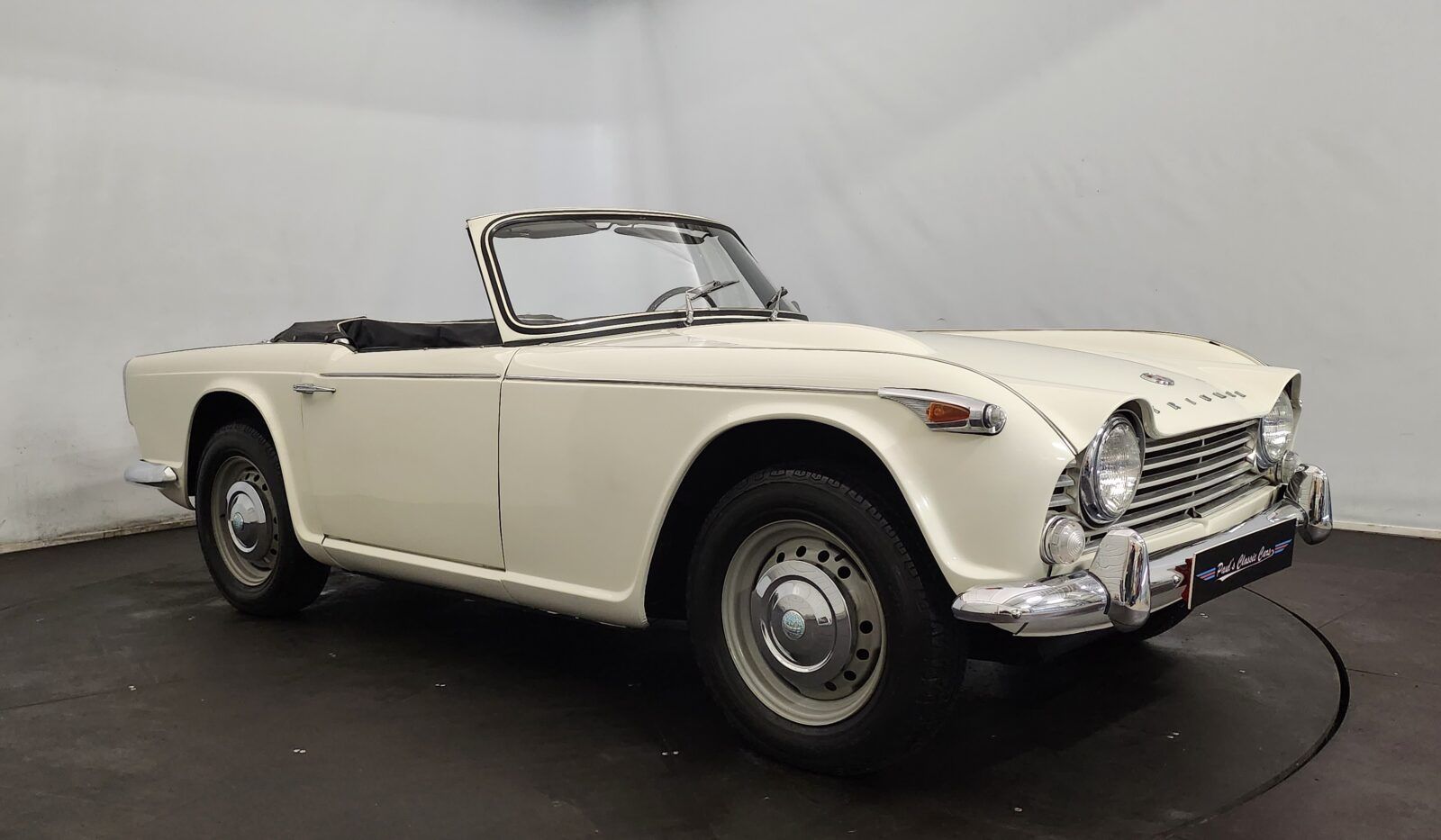 1967 Triumph TR4, foto 1