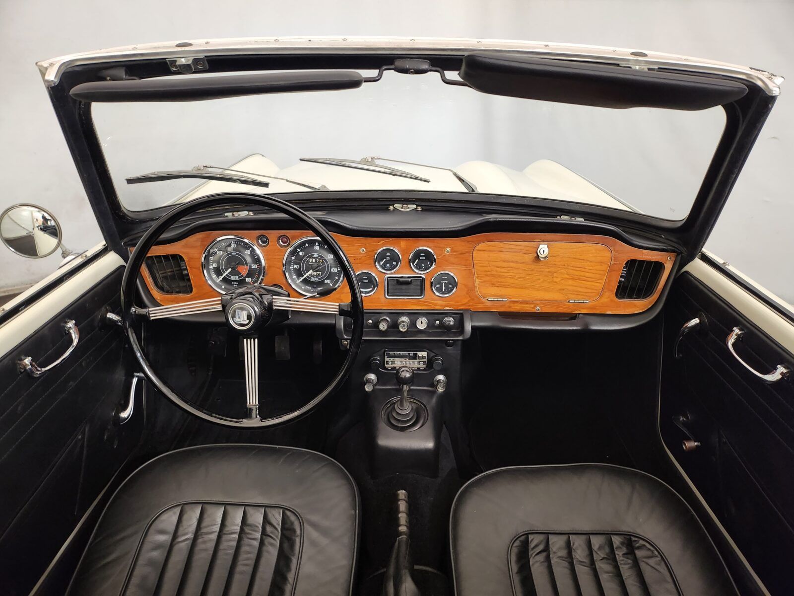 1967 Triumph TR4, foto 5