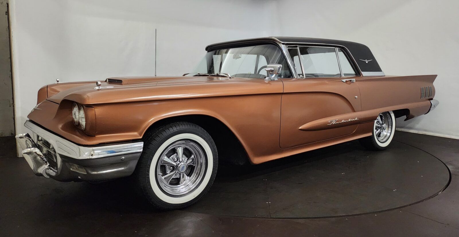 1960 Ford Thunderbird, foto 2