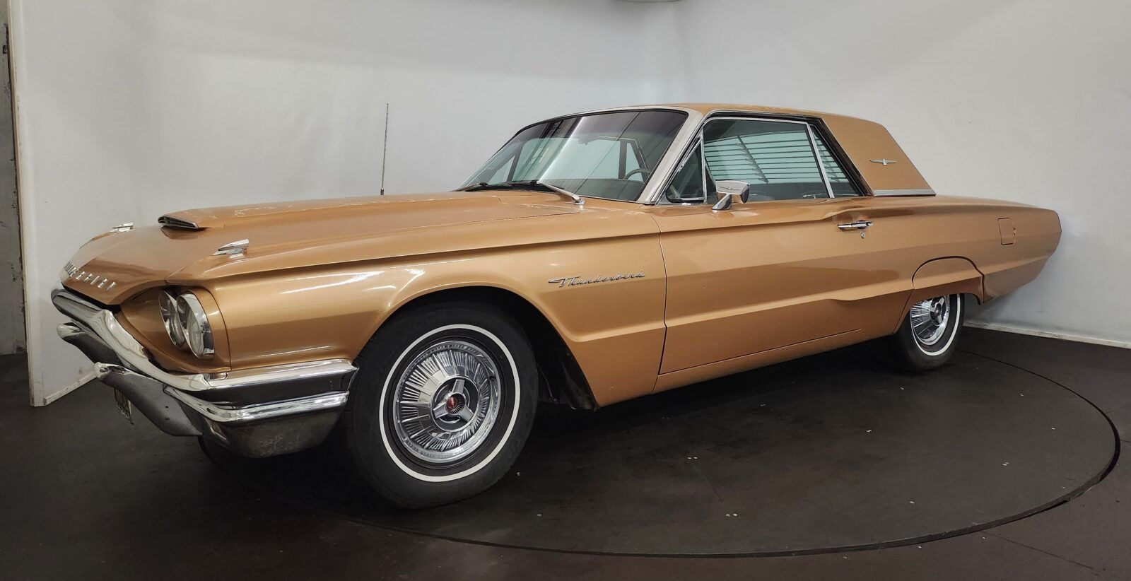 1964 Ford Thunderbird, foto 2