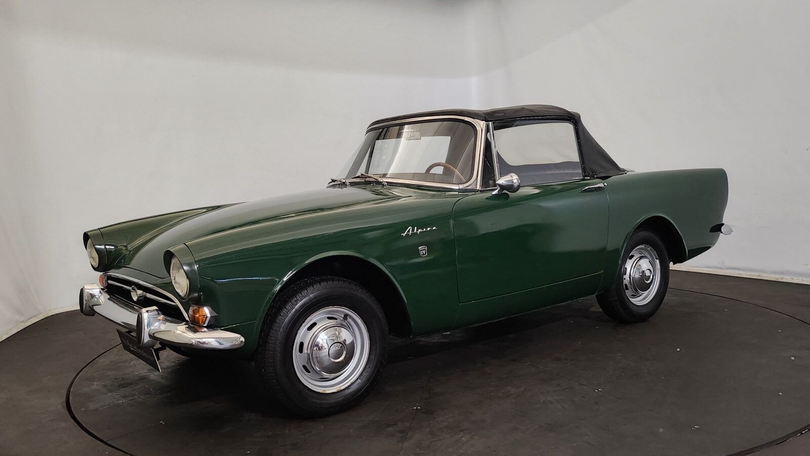 1966 Sunbeam Alpine, foto 2