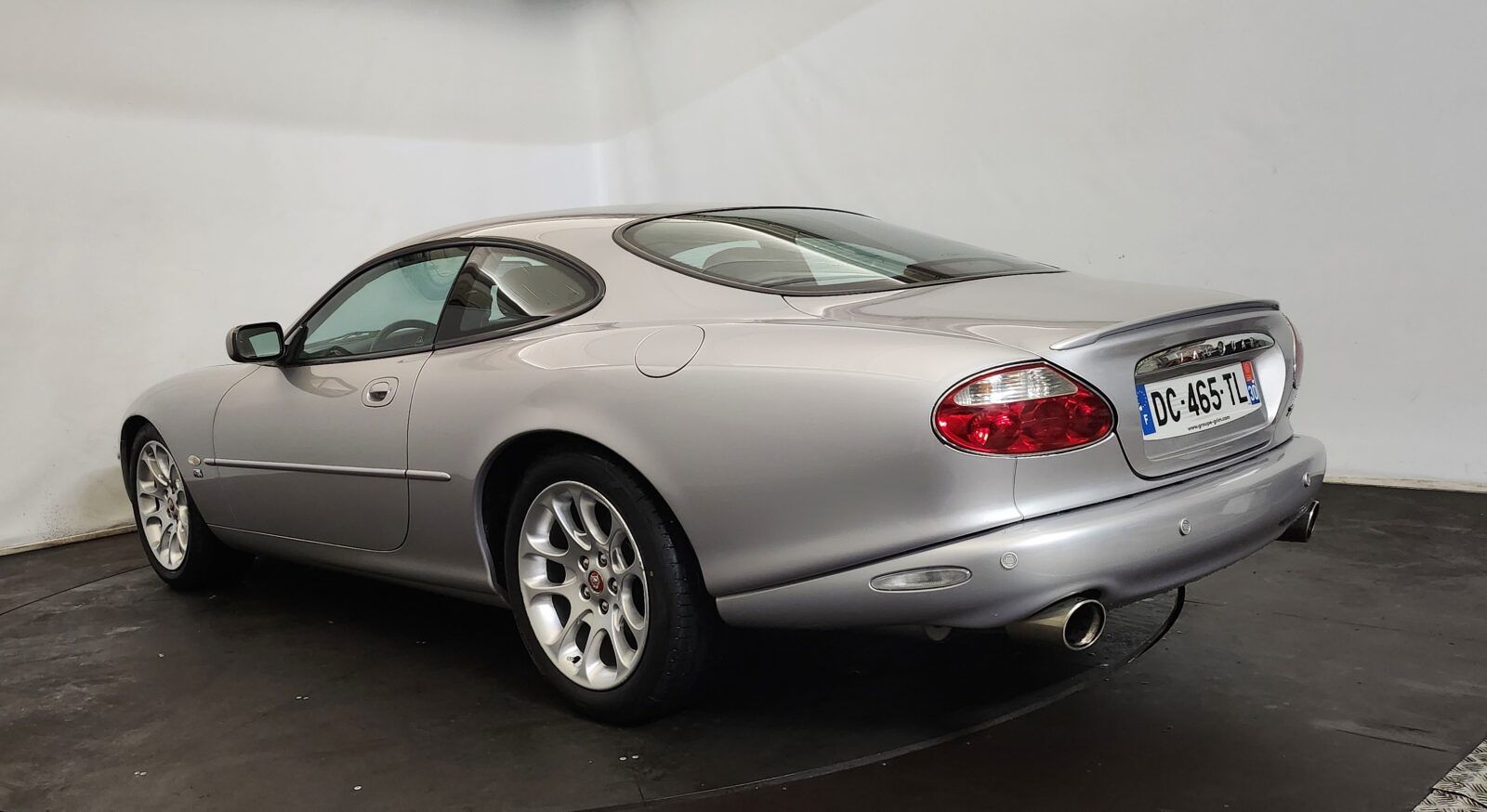 2001 Jaguar XKR, foto 3