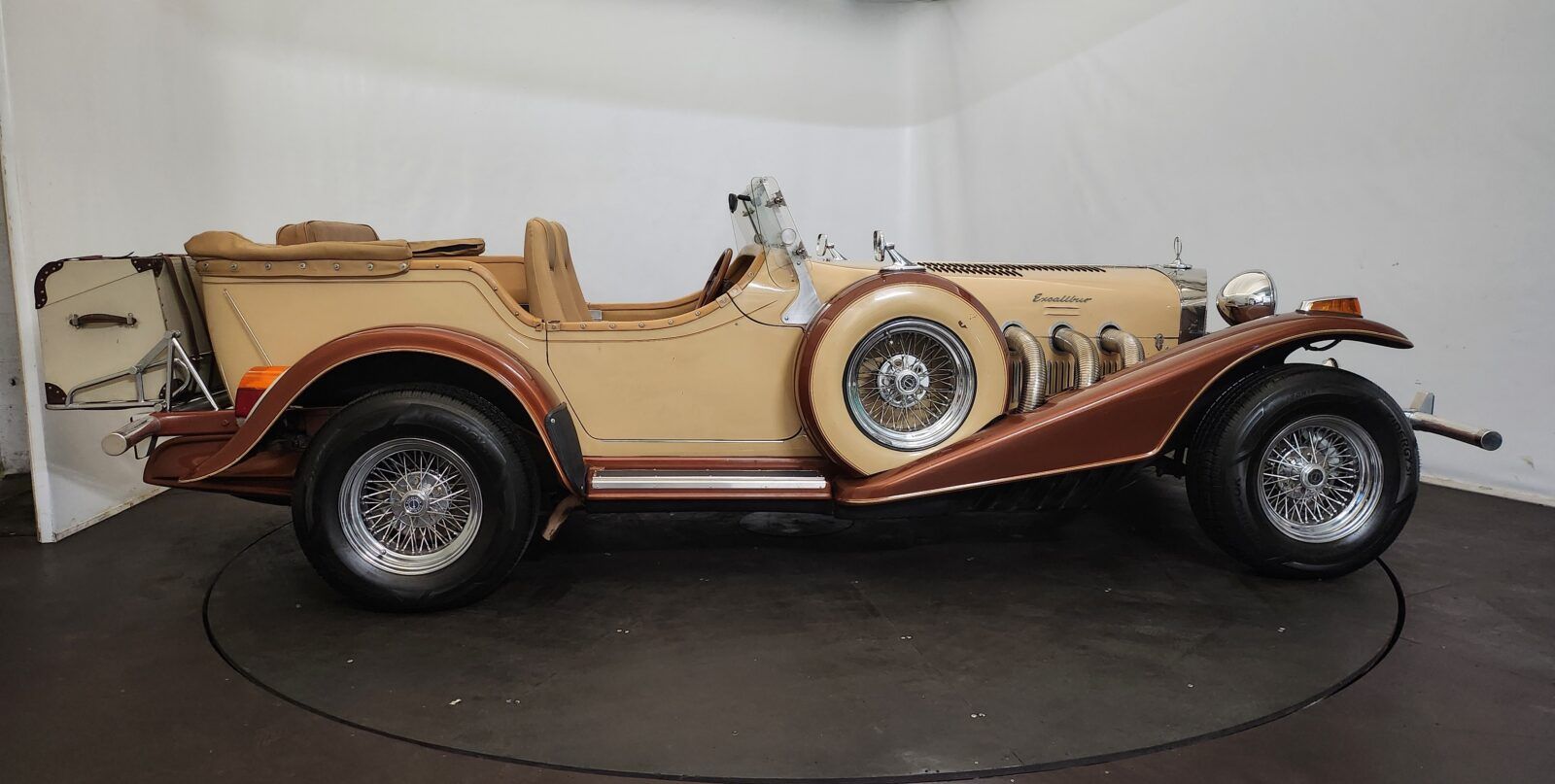 1977 Excalibur Excalibur Phaeton series III, foto 4
