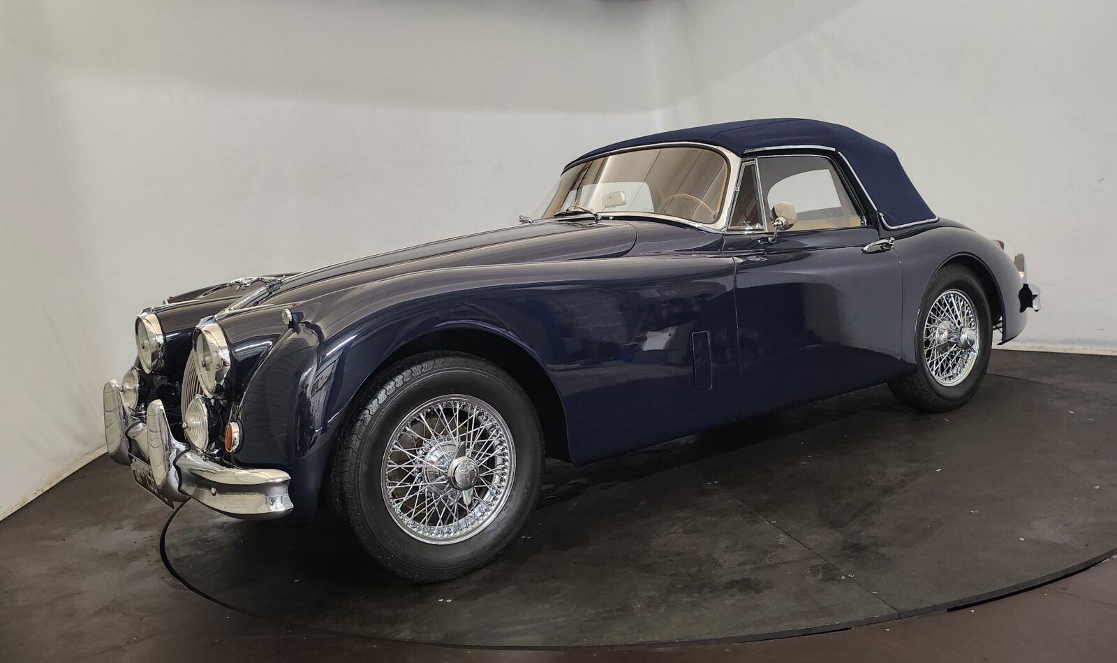 1958 Jaguar XK 150 3.4 DHC Drophead Coupé, foto 2