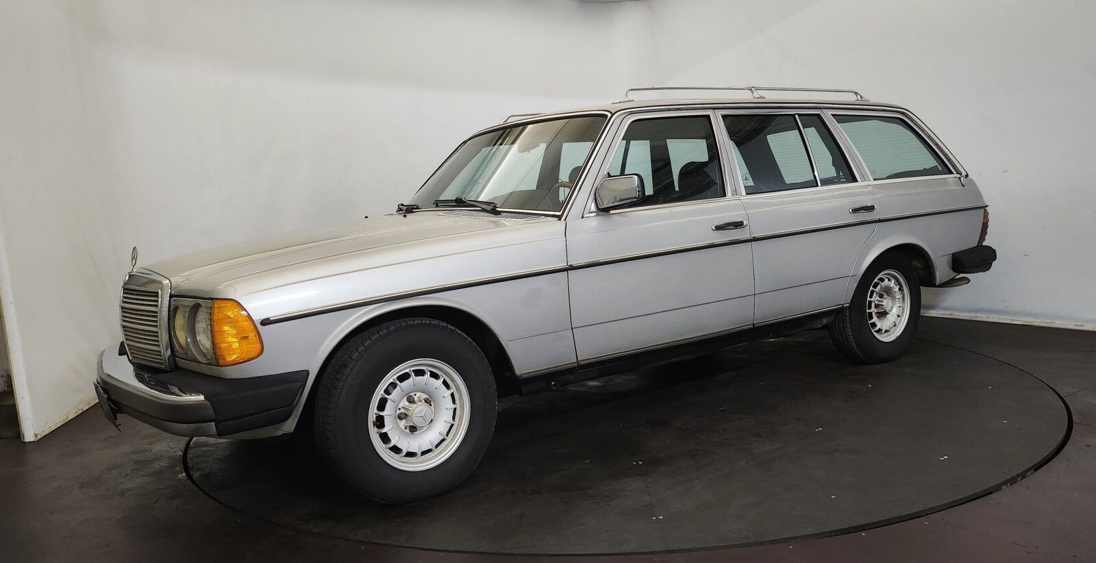 1980 Mercedes 300 TD Wagon, foto 2